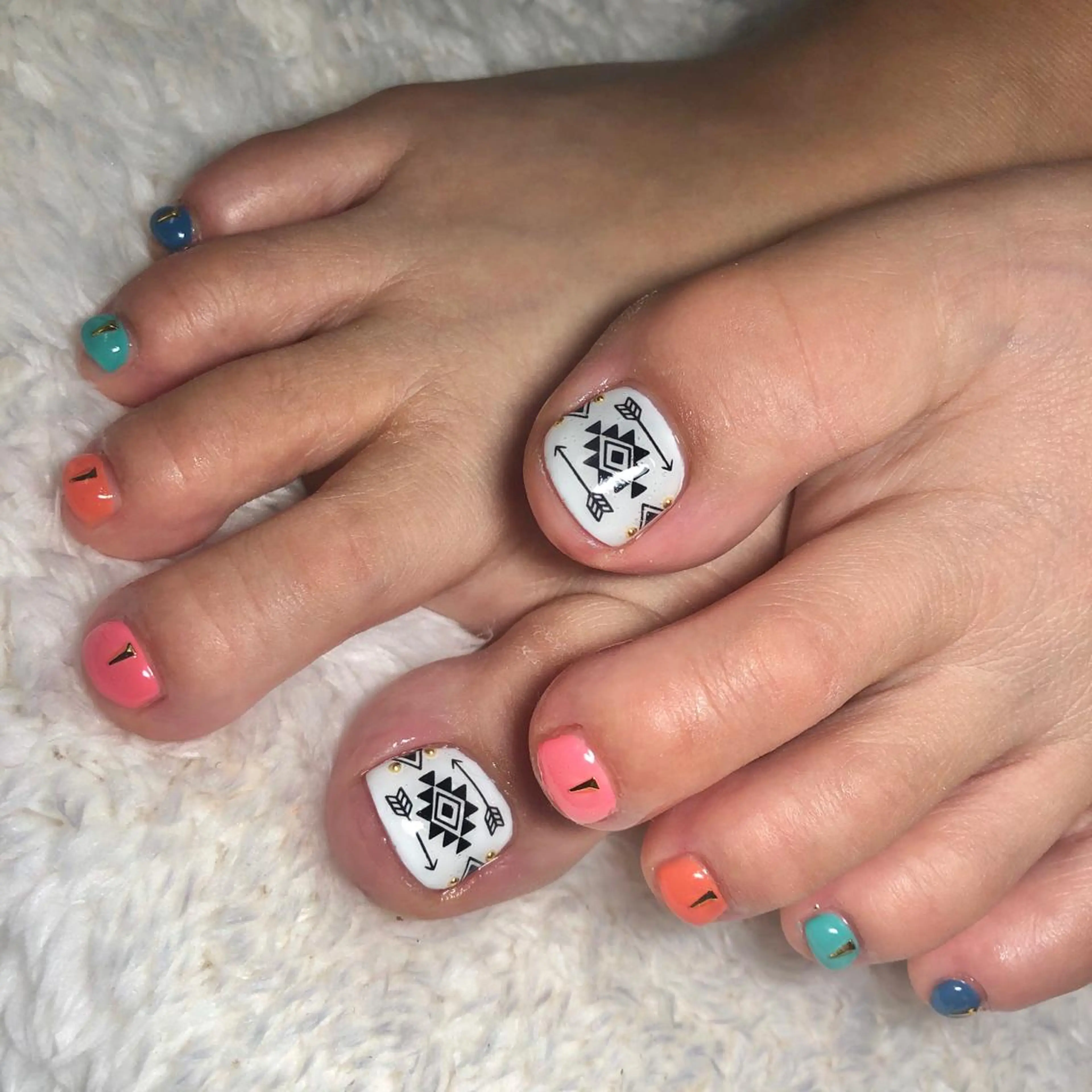 セミロング ヘアアレンジ マツエク・マツパ ハンドネイル MALCAnail(マルカネイル)所属・荒木 莉奈のネイルデザイン