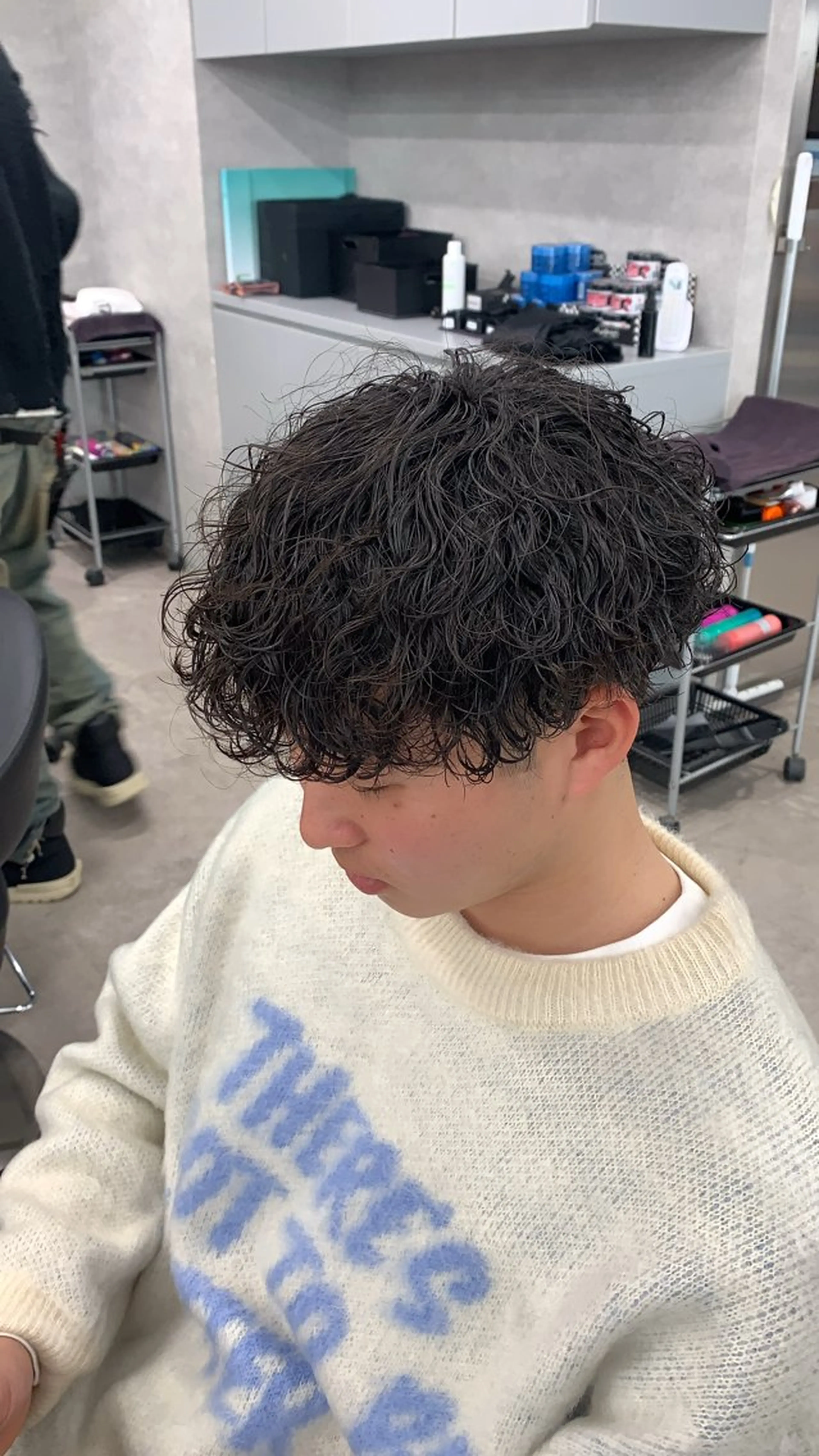 ショート パーマ メンズ メンズブリーチ フェザーパーマ メンズハイトーン メンズパーマ スペインカール ⚡️メンズ特化⚡️ RYUKIのヘアスタイル