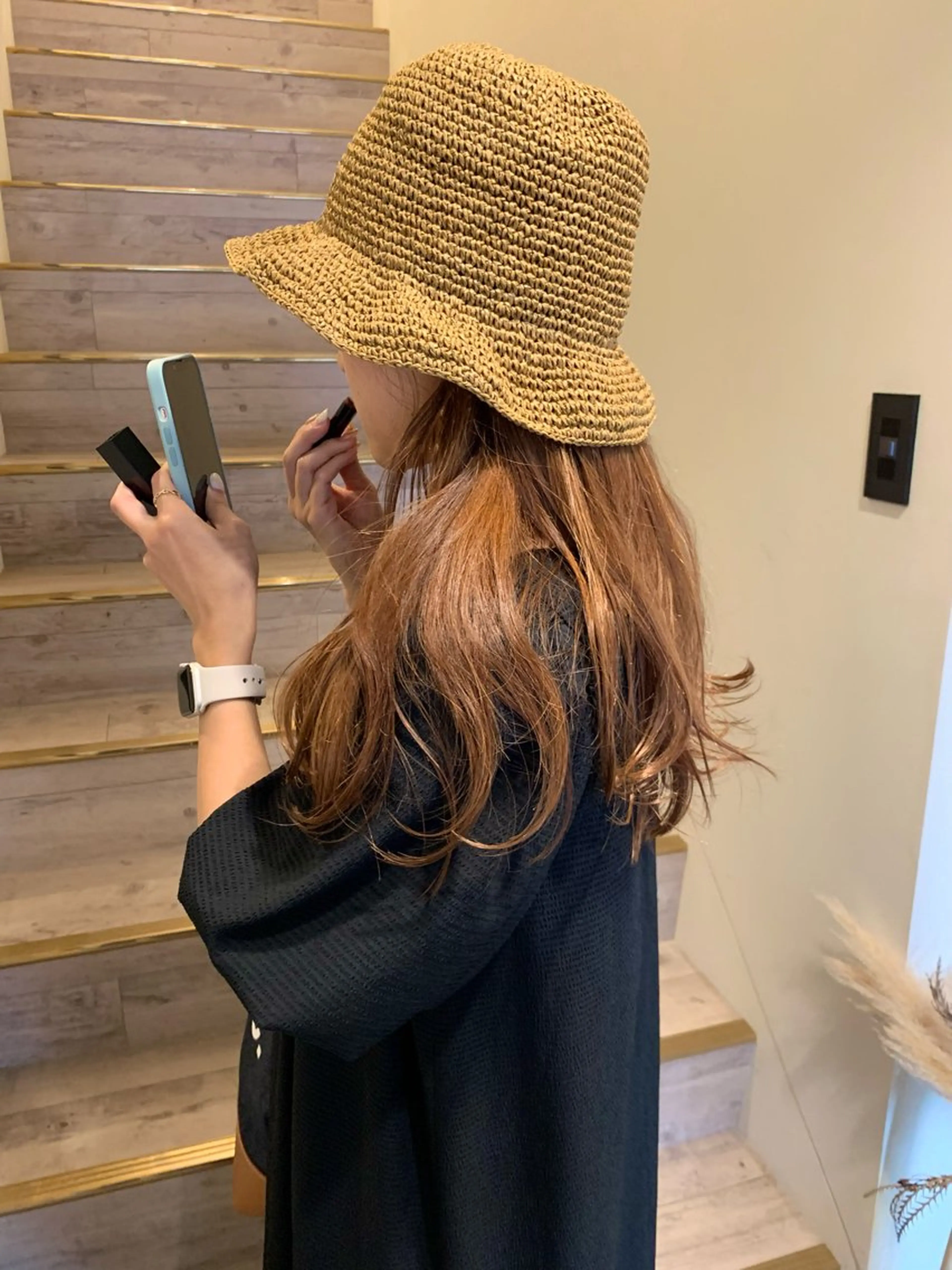 セミロング カラー ブリーチ ブリーチなしカラー オレンジ カット ヘアカラー トリートメント 落合希 Olivebeigeのヘアスタイル