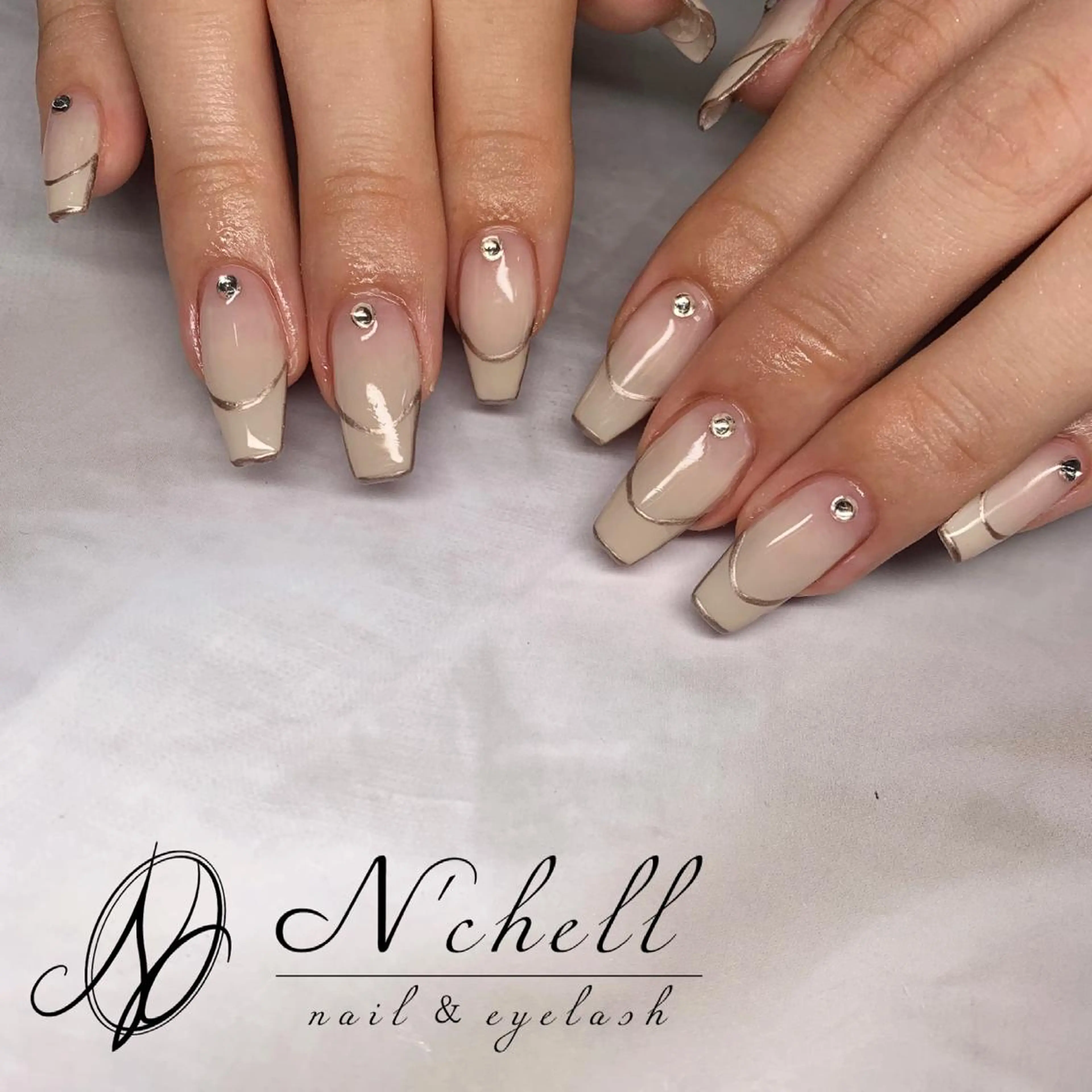 ネイル フレンチネイル グラデーション Nailist Minekiのネイルデザイン