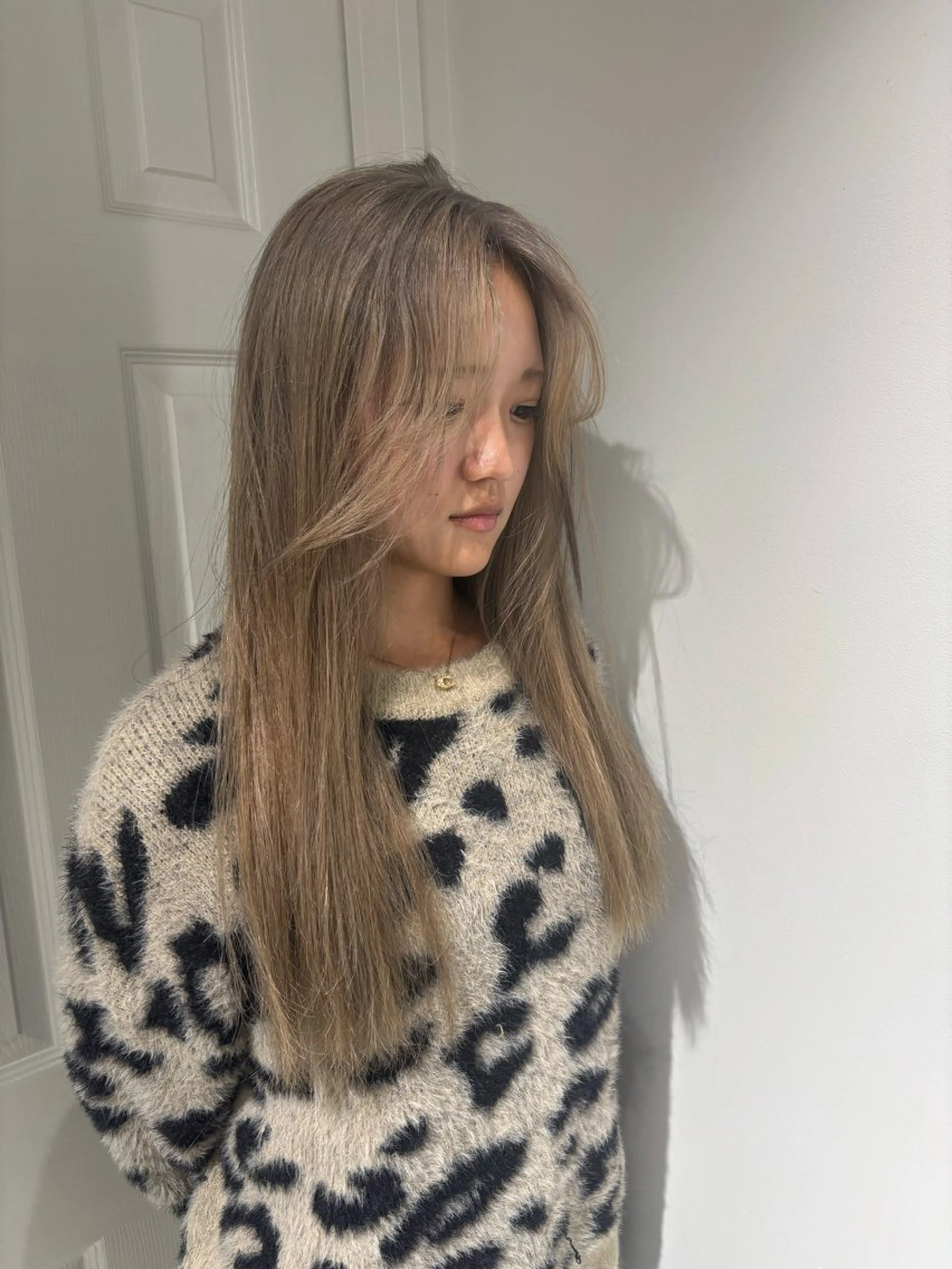 ロング カラー ブリーチ ケアブリーチ デザインカラー ダブルカラー イヤリングカラー 酸性ストレート /ハイトーン/つばさのヘアスタイル