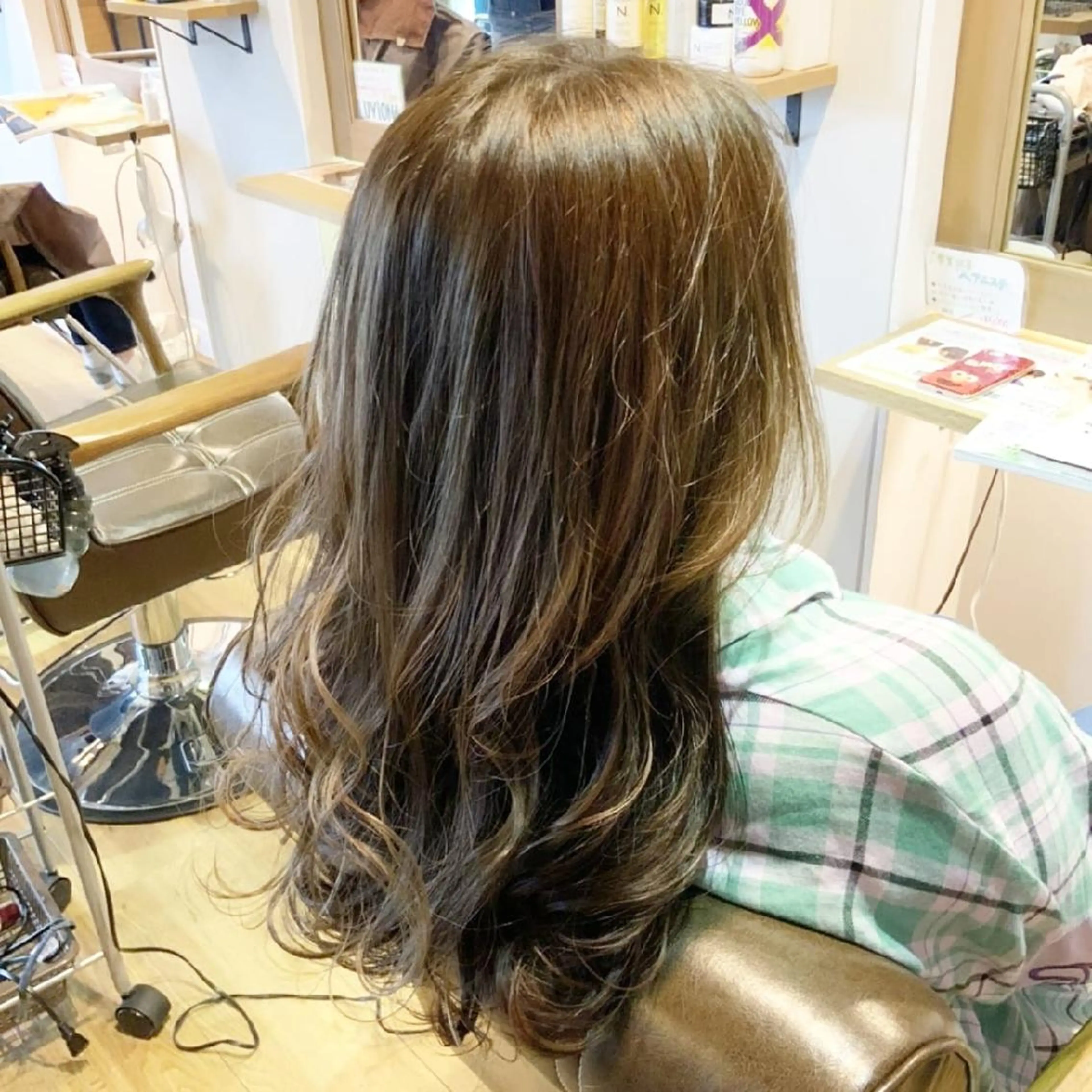 カラー ヘアカラー トリートメント 堀 望美のヘアスタイル