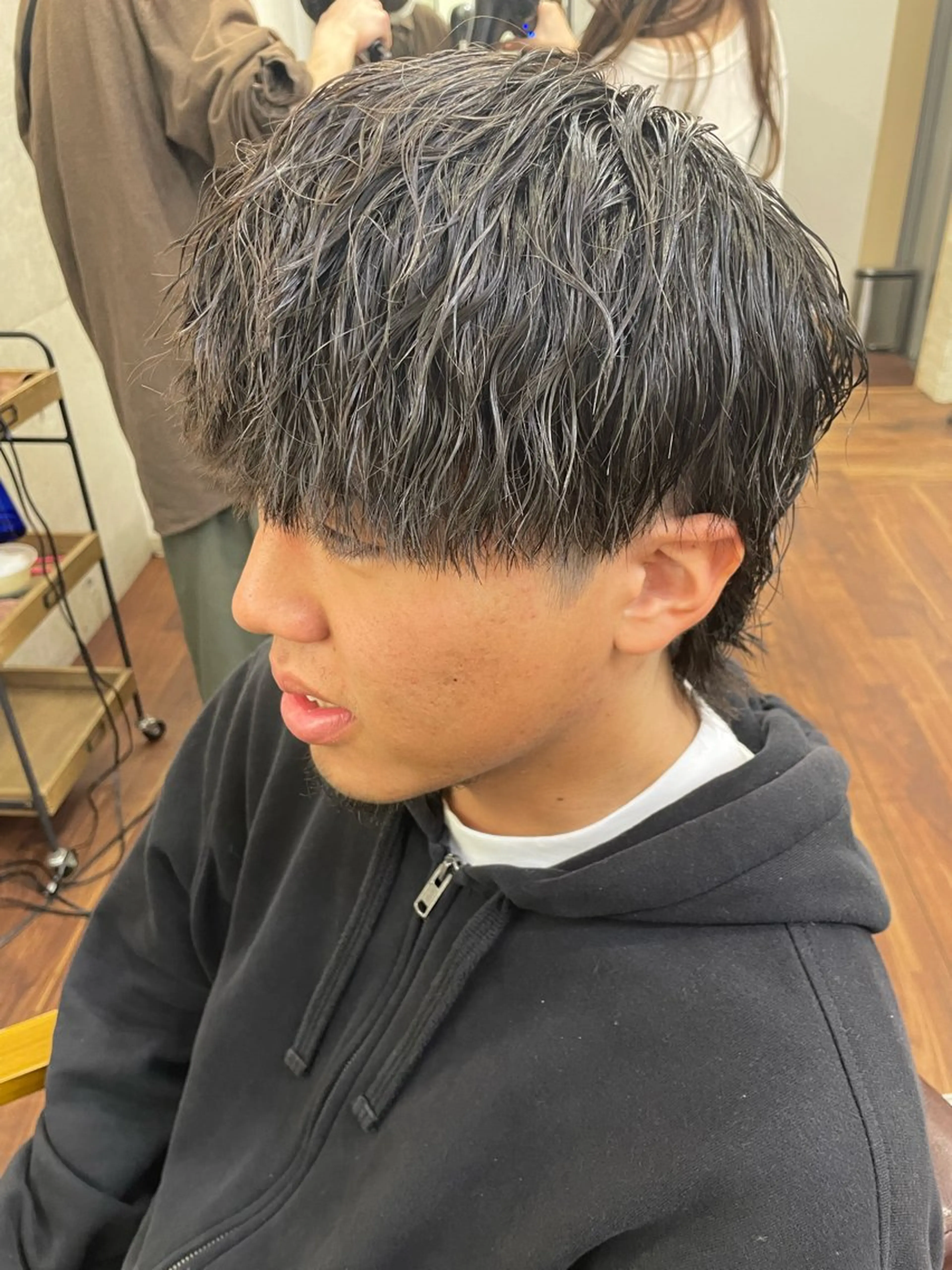 パーマ メンズ マッシュウルフ マッシュ メンズパーマ ツイストスパイラルパーマ メンズウルフカット RITSUKI横浜 メンズ特化😎のヘアスタイル