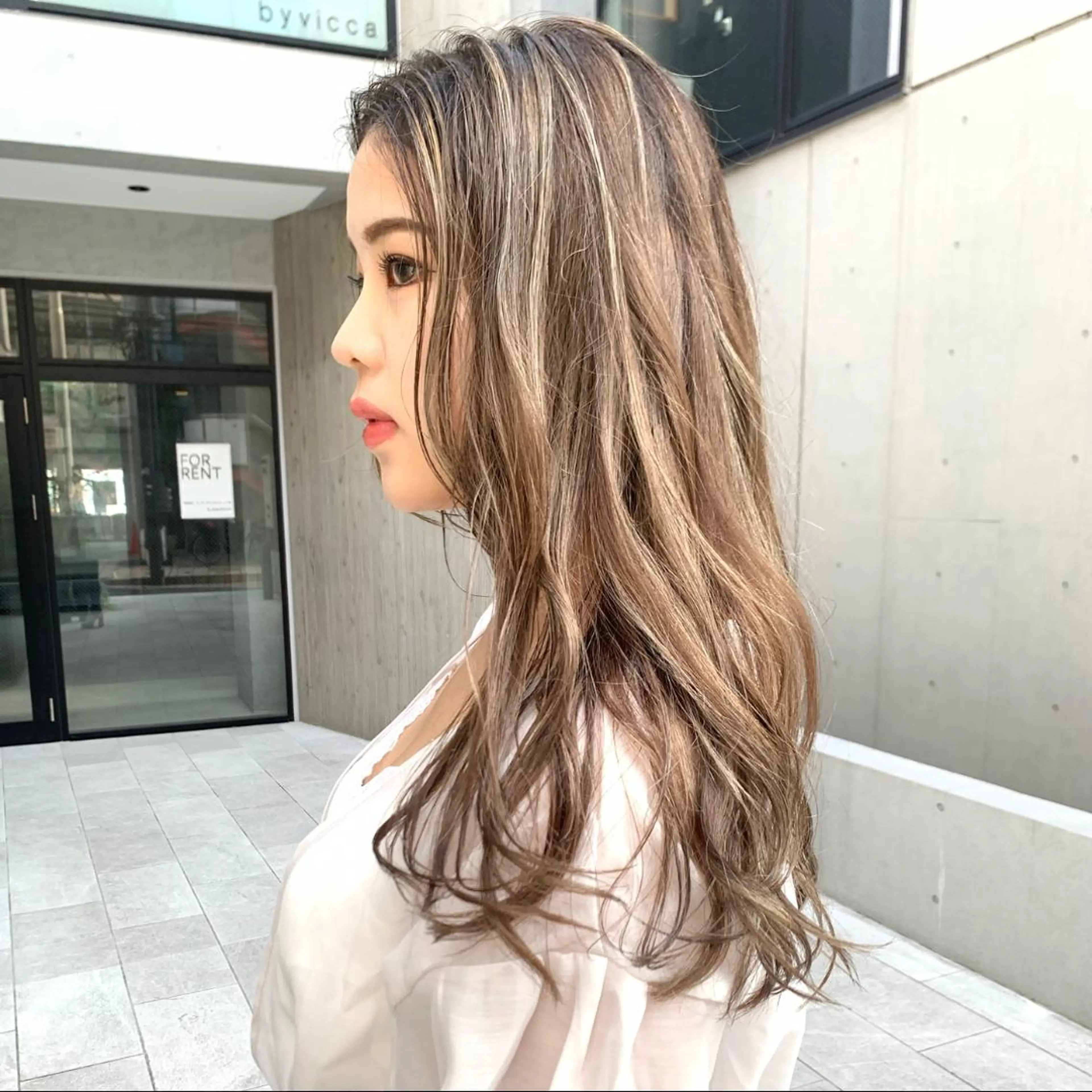 ロング カラー ヘアアレンジ ヘアカラー トリートメント ヘアセット ハイトーン/美髪矯正 🍃大江拓実のヘアスタイル
