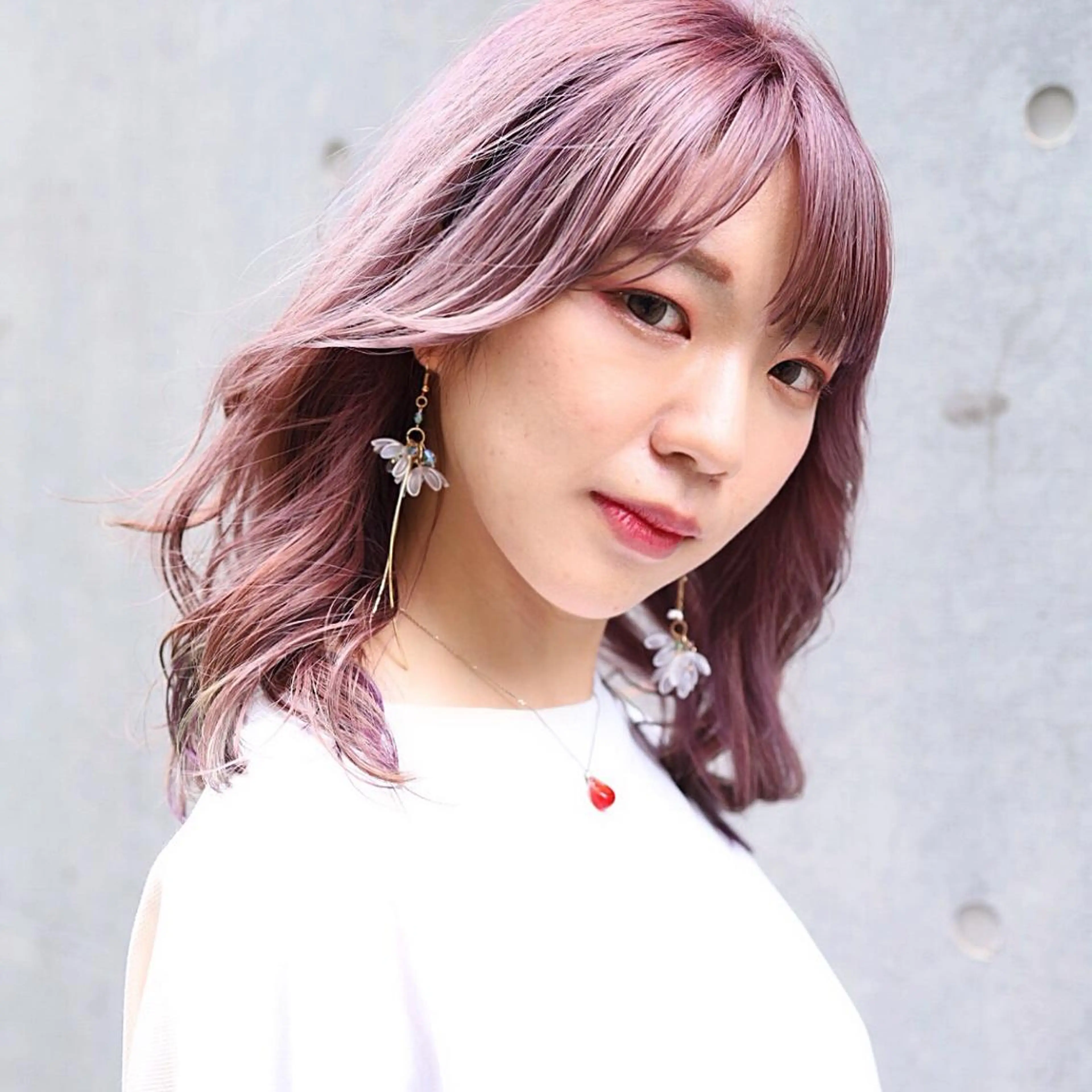 セミロング カラー ヘアアレンジ カット ヘアカラー トリートメント トレンドヘア🩶 艶髪🩶yoshiのヘアスタイル