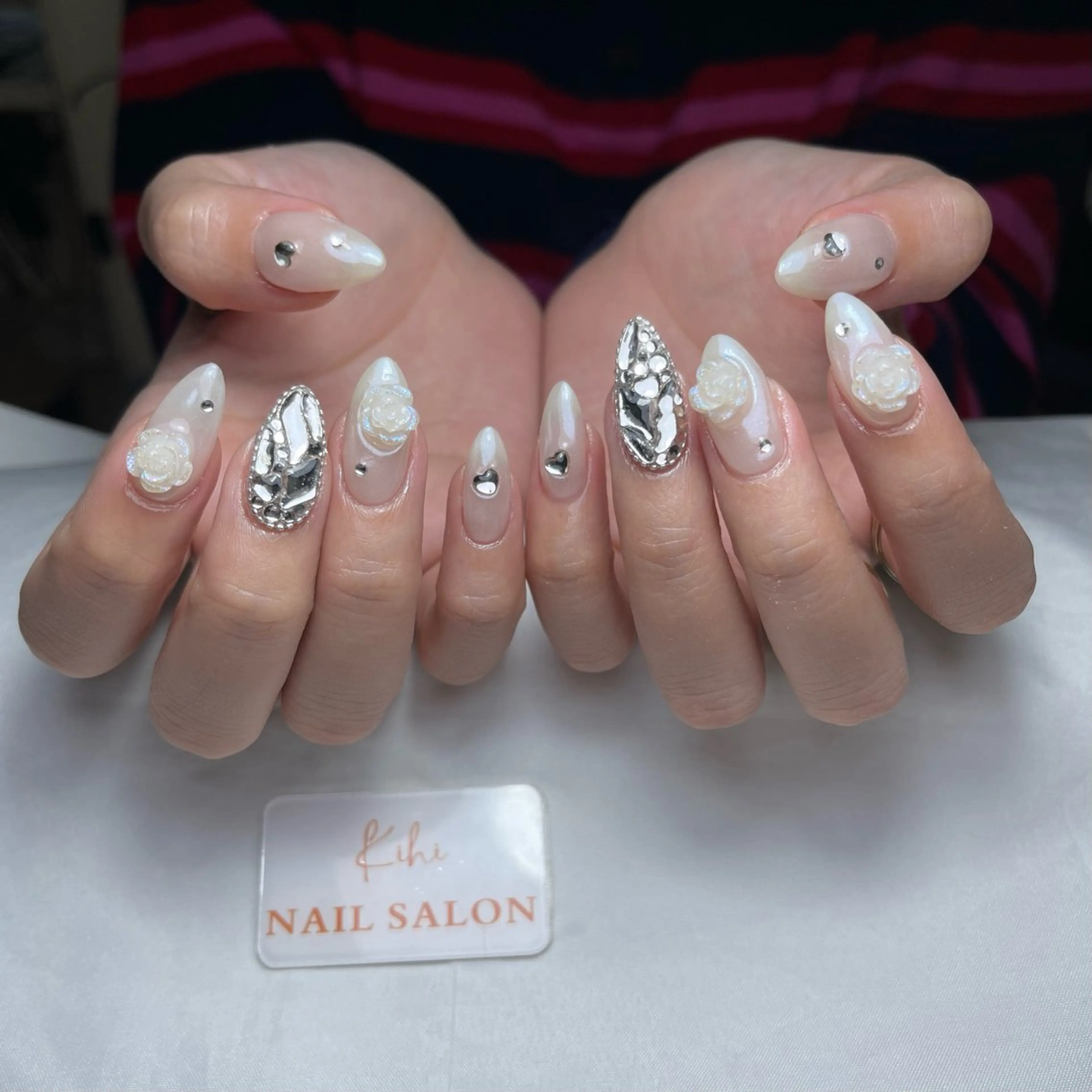 ネイル アートネイル フレンチネイル ジェルネイル グラデーション 韓国ネイル ハンドネイル 💕鈴木ユリ パラジェル/オフ無料のネイルデザイン