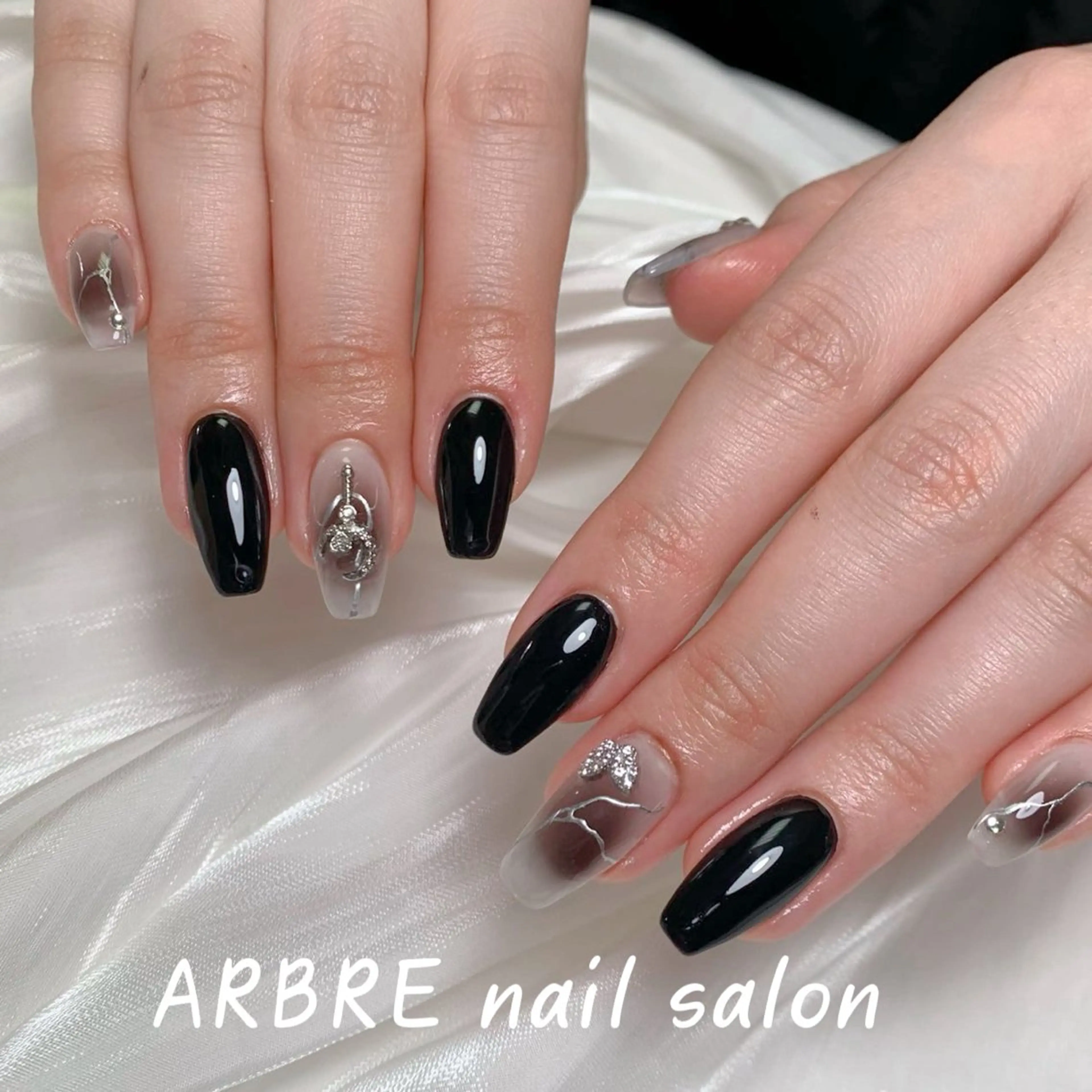 ネイル ハンドネイル ハンドケア 小林 凛のネイルデザイン