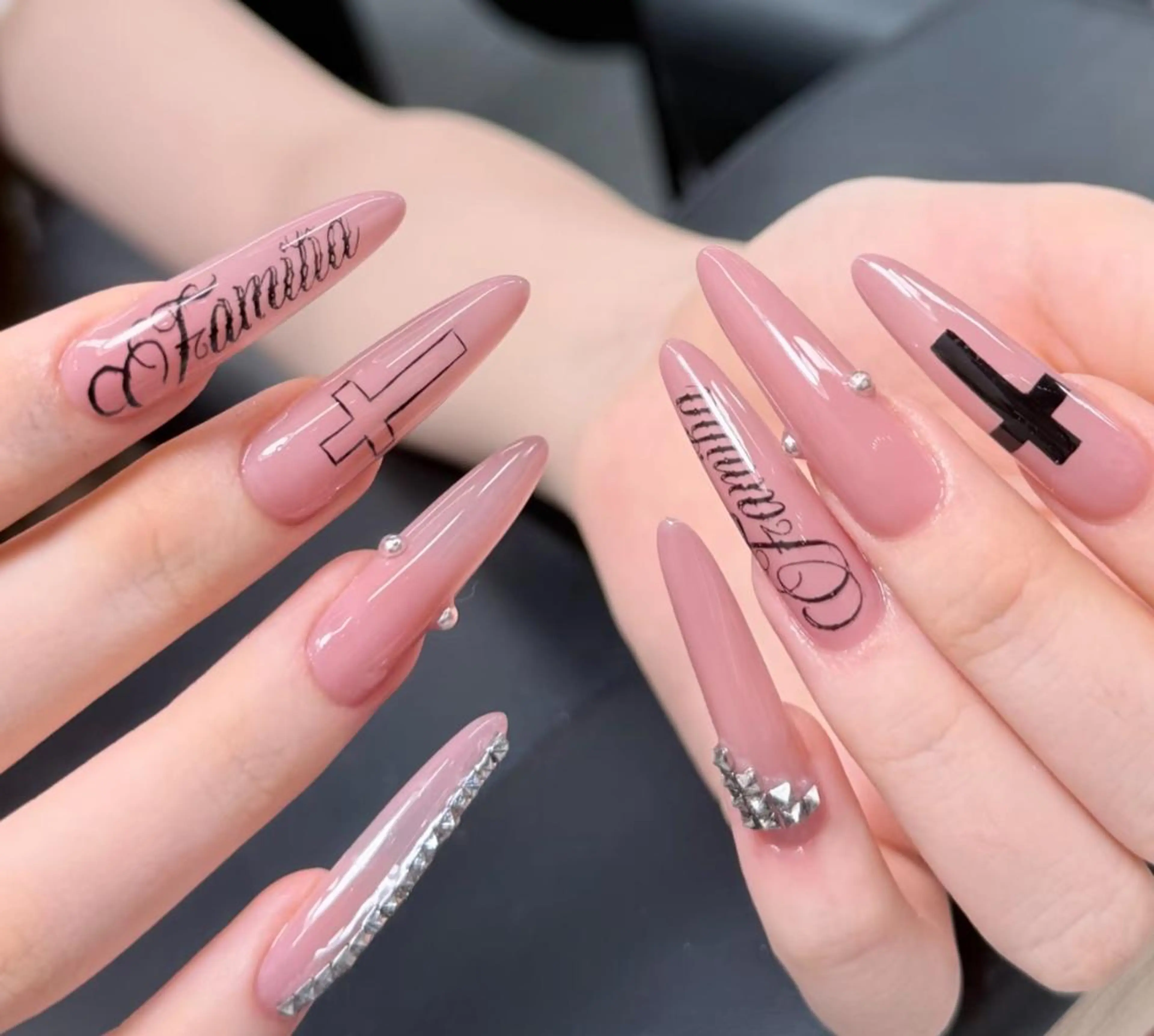 ネイル ハンドネイル エリ🫧 nail池袋東口のネイルデザイン