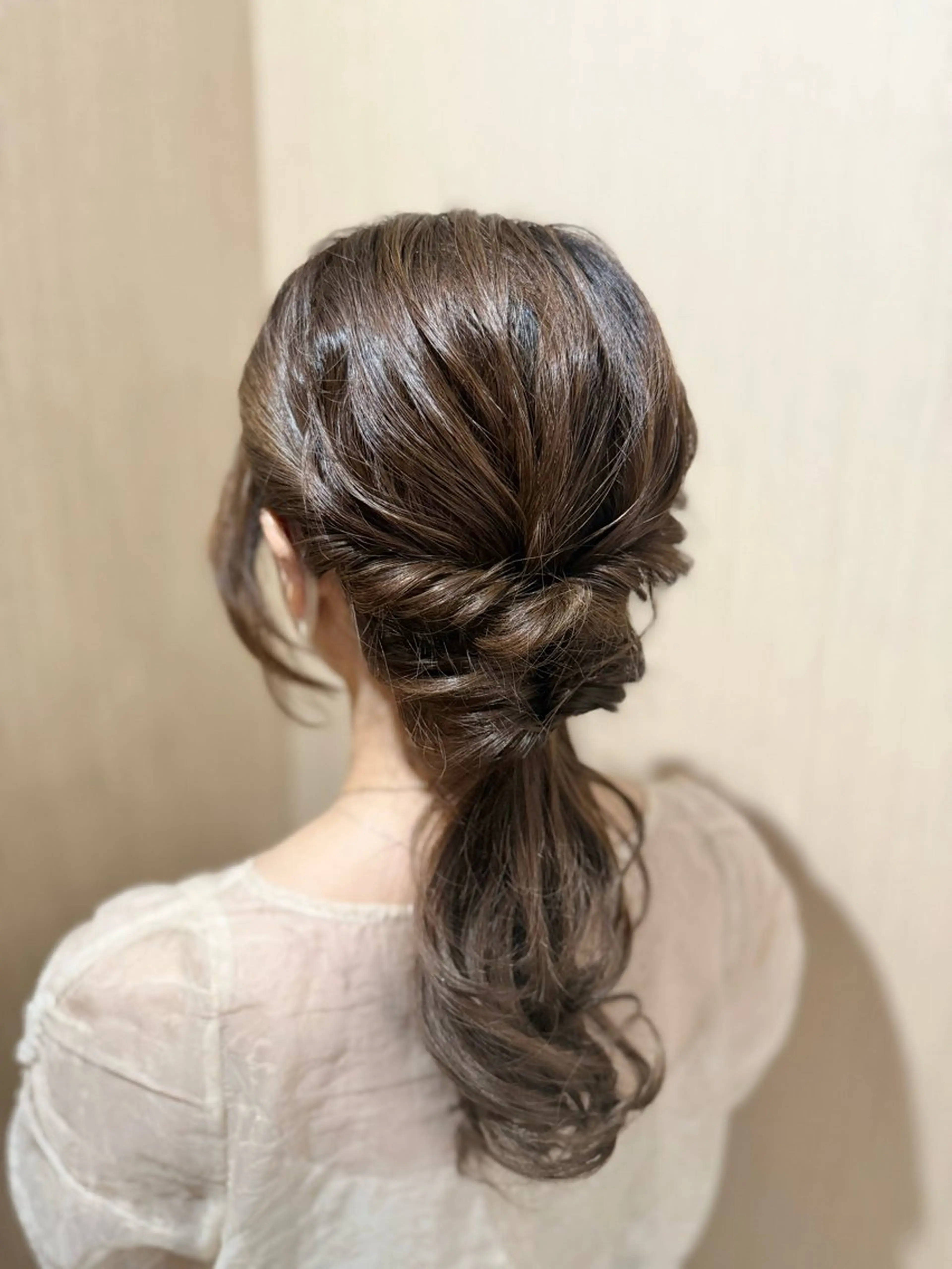 ミディアム カラー ヘアアレンジ ヘアセット 吉岡 三四朗のヘアスタイル