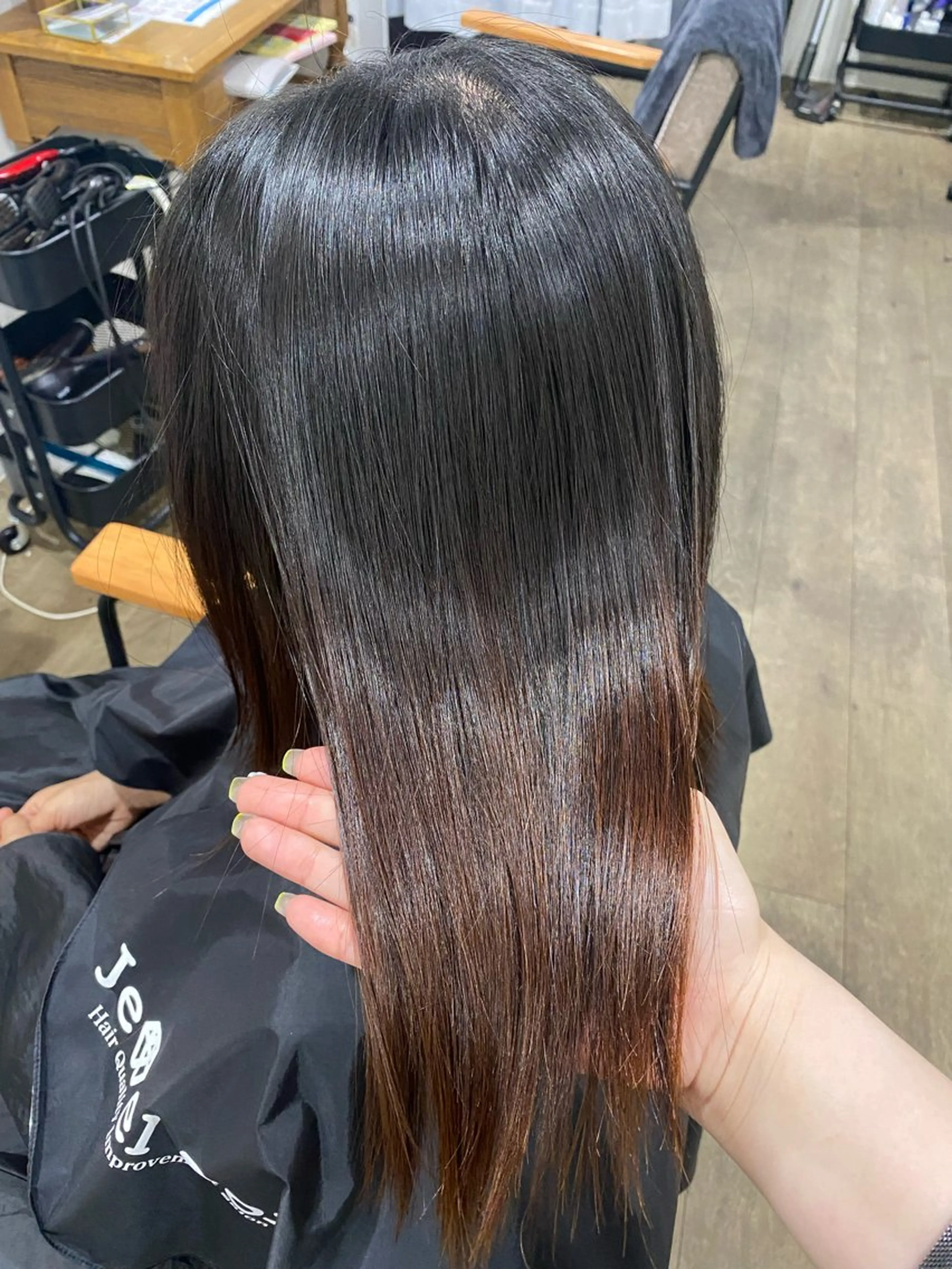 ミディアム カット 縮毛矯正 Jewel  Box東梅田所属・髪質改善サロン 梅田/ヨナミネのヘアスタイル