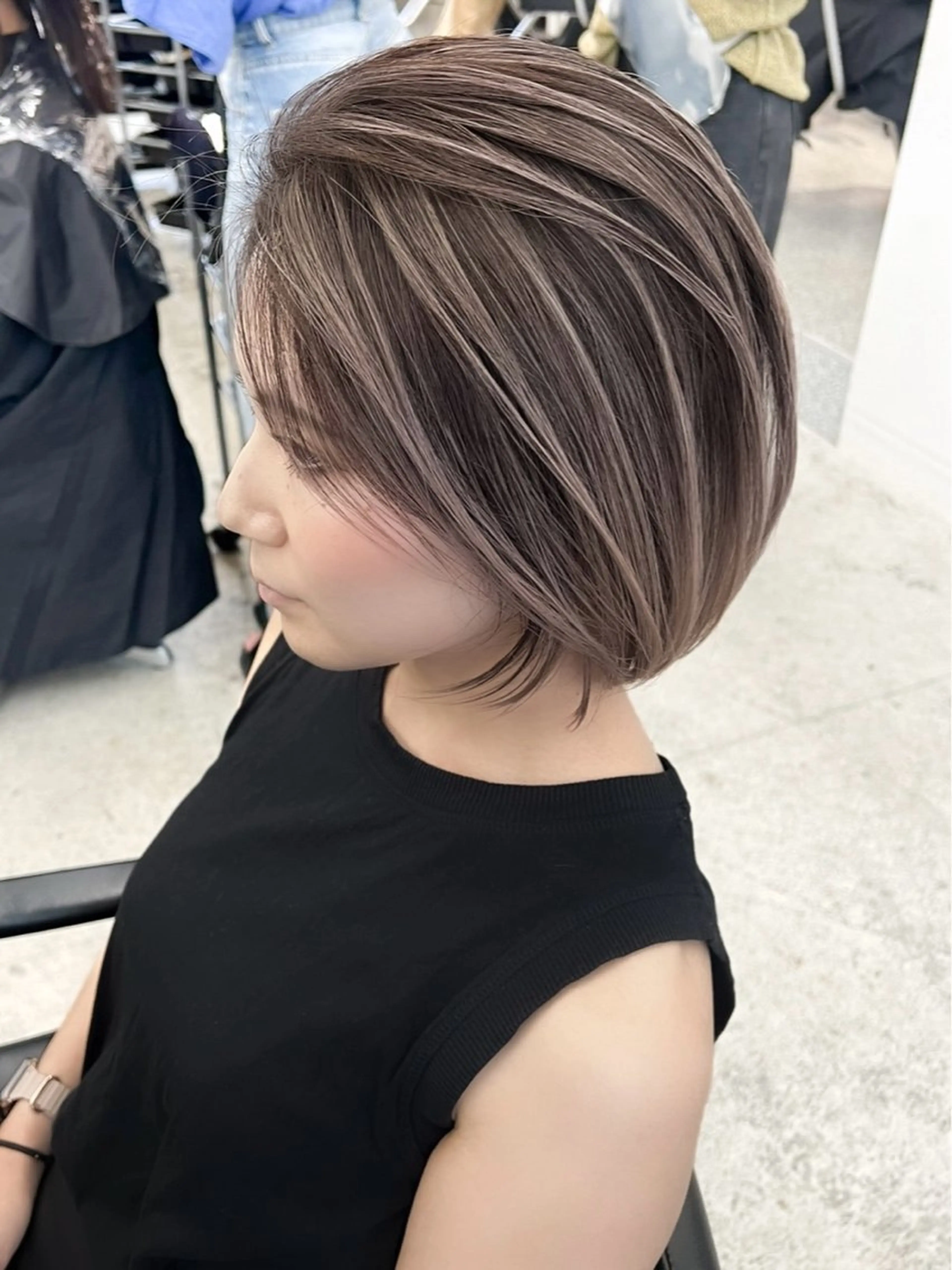 ショート カラー ベージュカラー ハイライトカラー ハイライト ✨小顔顔まわり✨ サイトウ　アツキのヘアスタイル