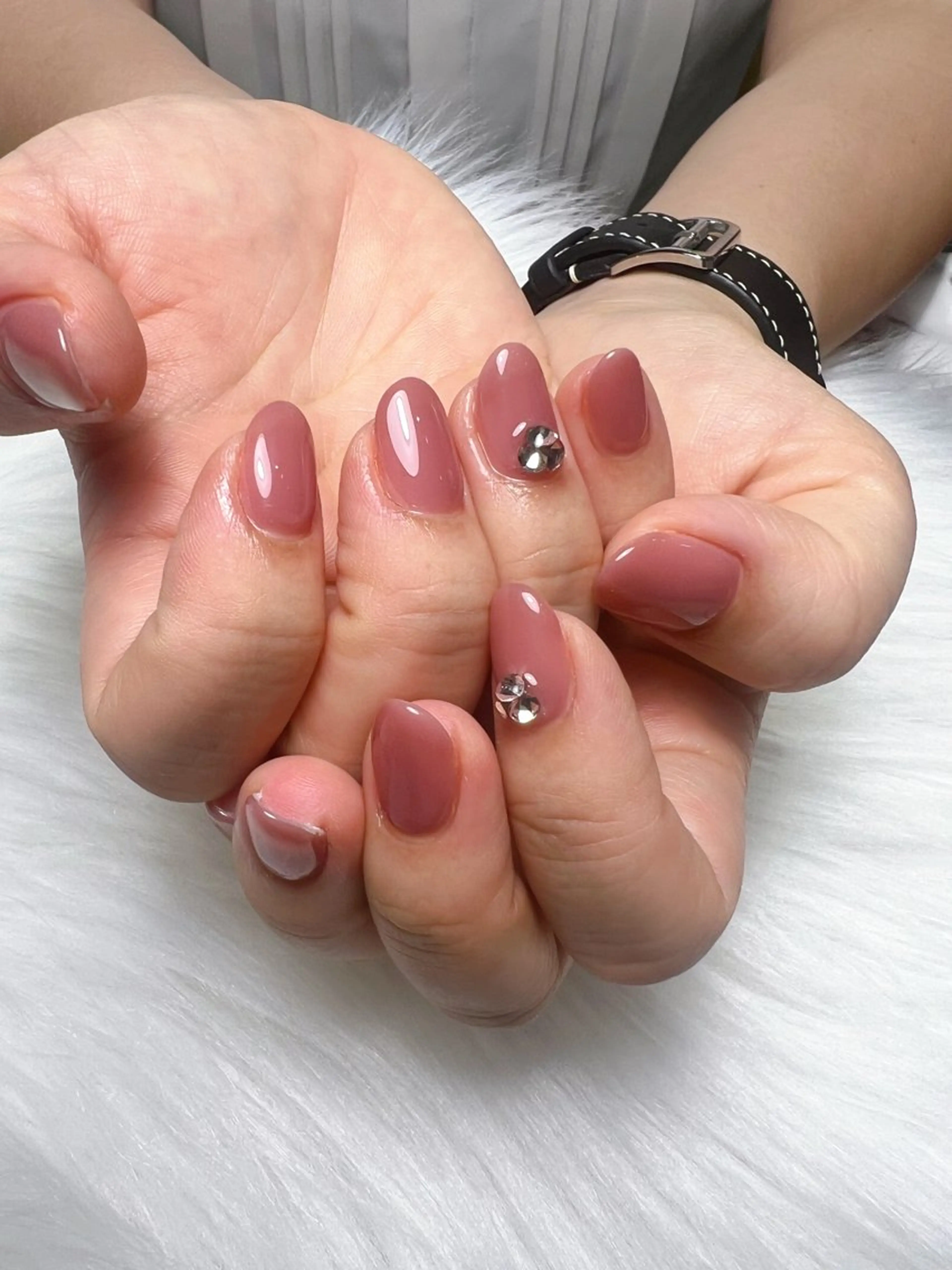 ネイル キラキラネイル ワンカラーネイル ハンドネイル Tumake🩶 Natsumi𖤐⡱のネイルデザイン