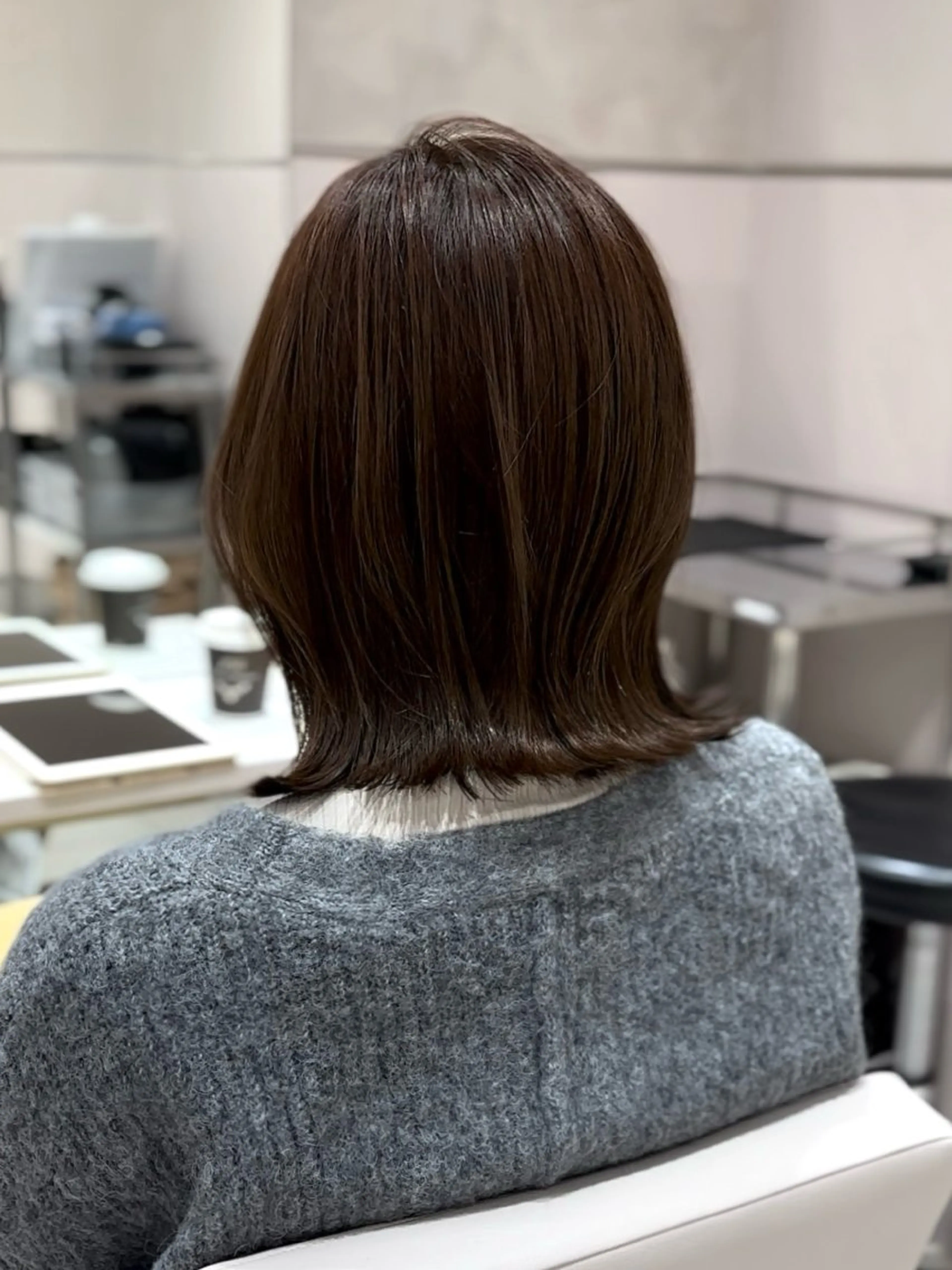 ミディアム カラー くびれヘア 外ハネヘア カット ヘアカラー トリートメント レイヤー/顔周り /透明感🩶高橋大のヘアスタイル