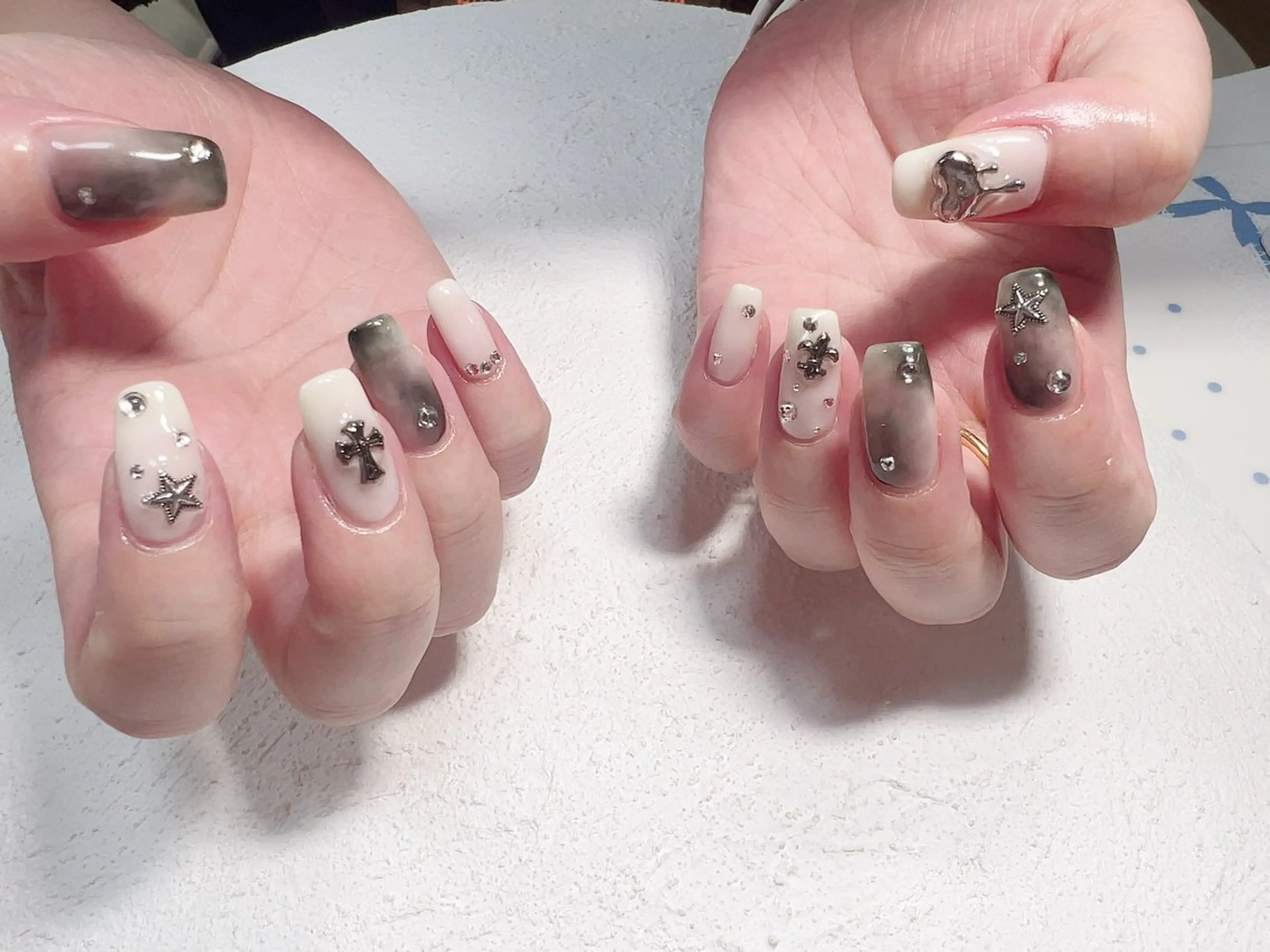 ネイル 持ち込み Regaro i.sのネイルデザイン