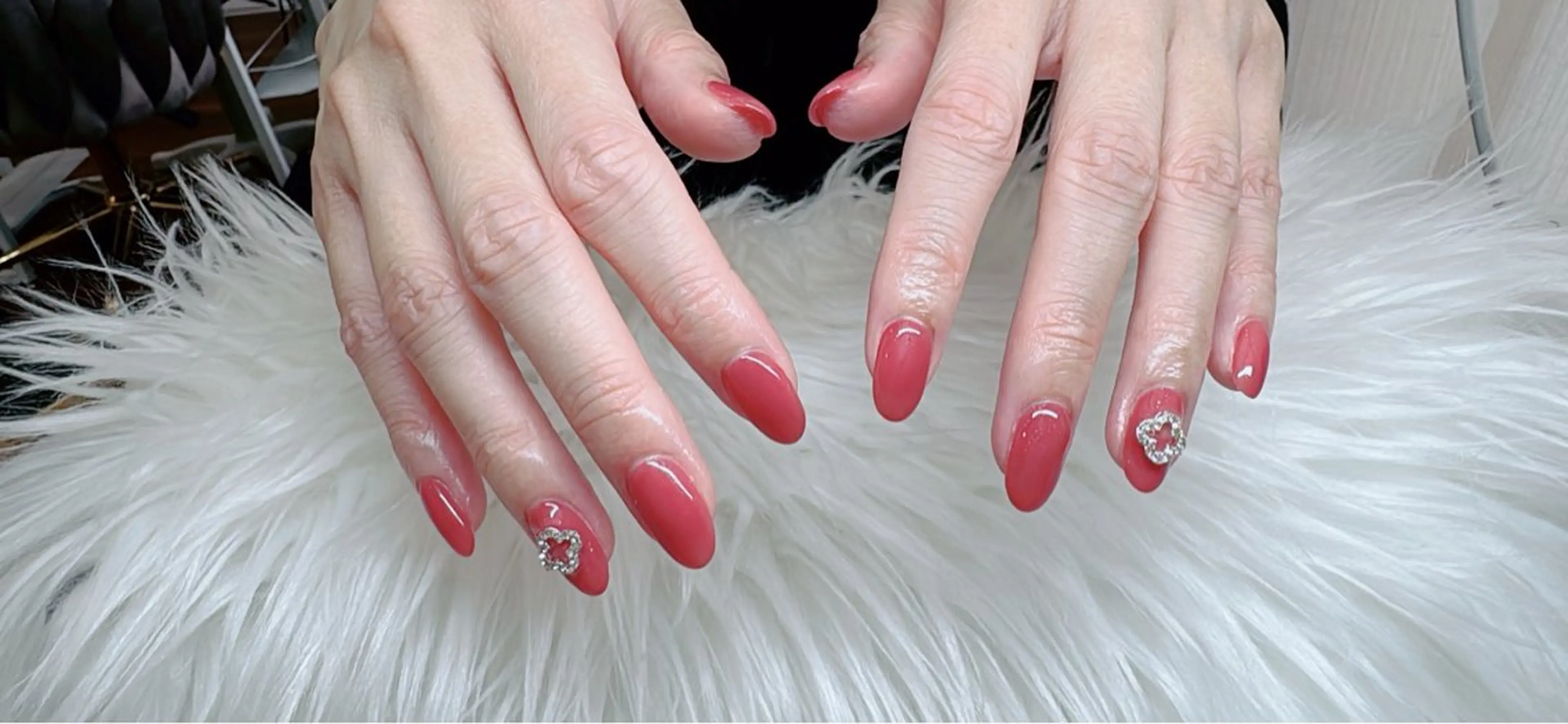 HAND✨ちゅるんとワンカラーorラメグラ＋ハンドケアの写真