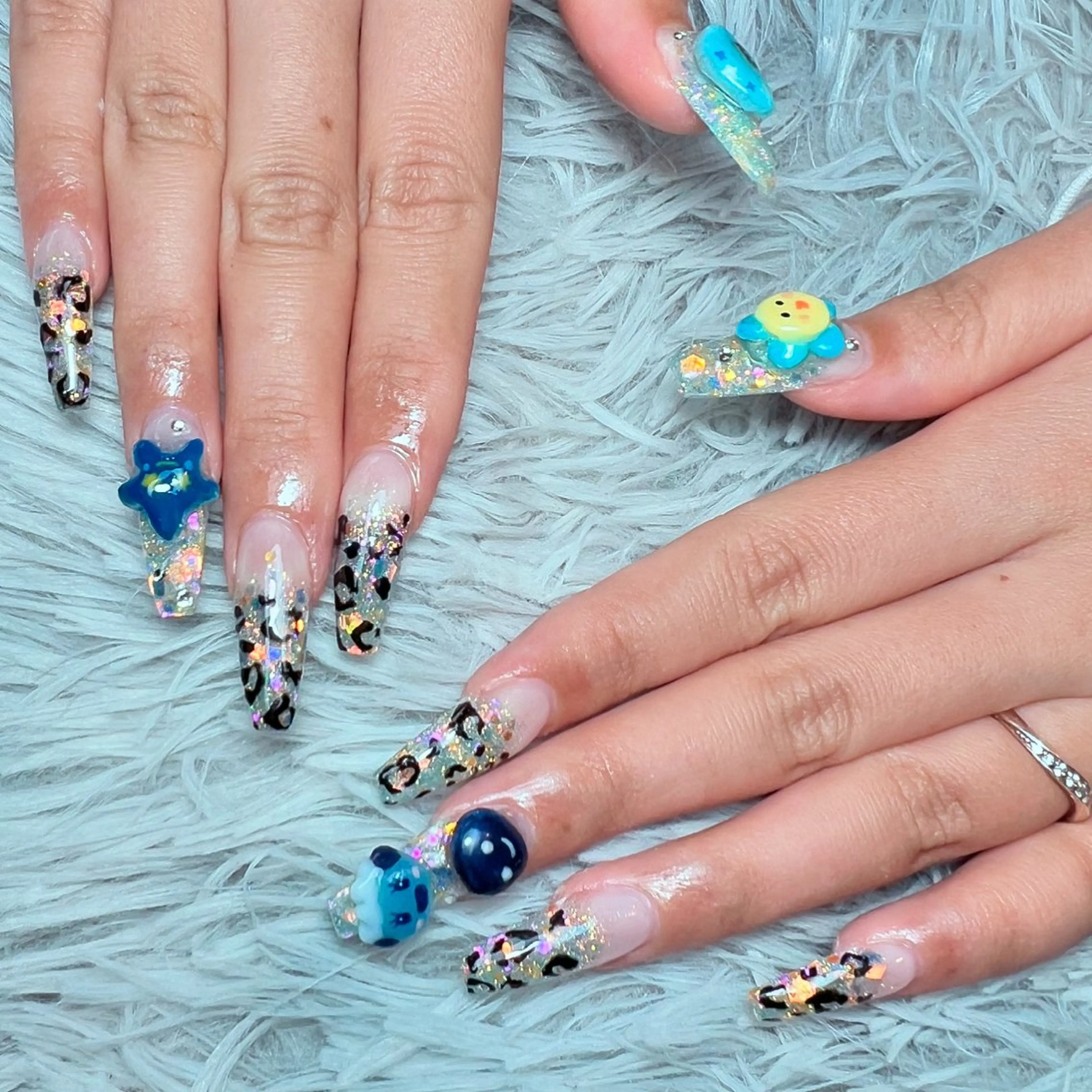 ネイル ラメ(グリッター) ラメグラデーション 持ち込み スカルプネイル ハンドネイル シェヌネイル JURAのネイルデザイン