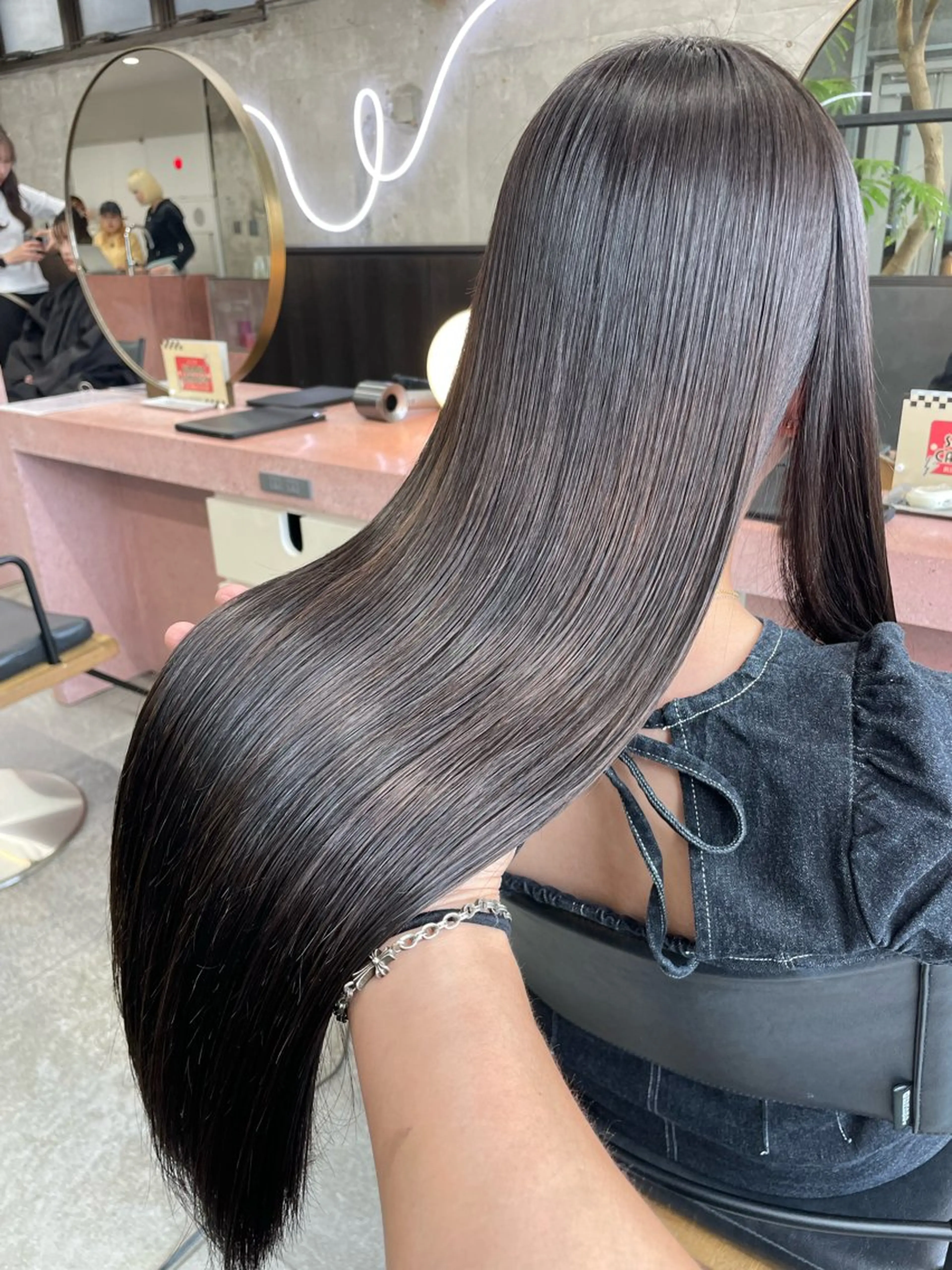 ロング カラー パーマ くせ毛 伸ばしかけ 縮毛矯正 酸性ストレート ストレートパーマ カット 縮毛矯正 トリートメント 江上拓郎/ショート /酸性ストレートのヘアスタイル