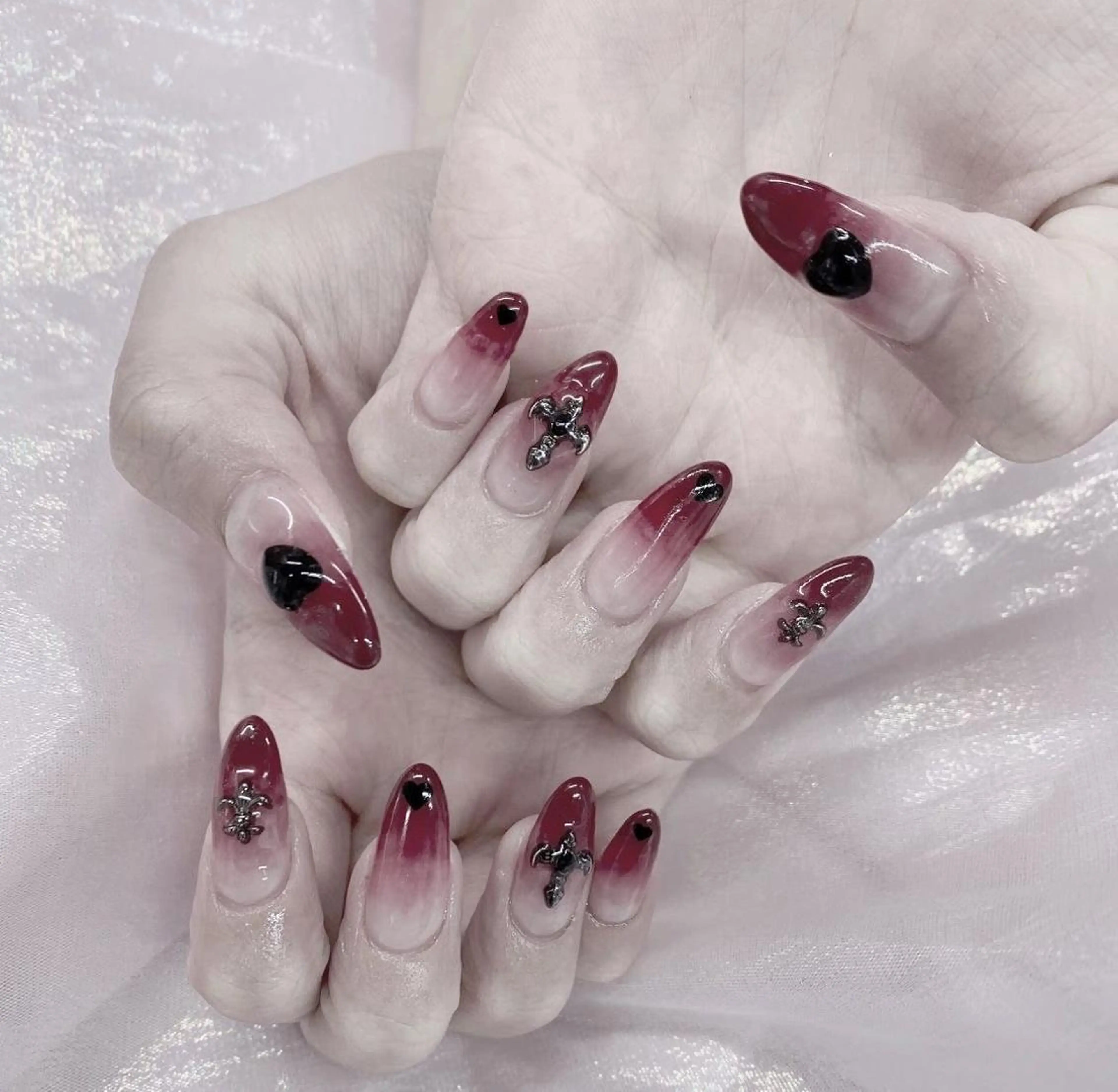 ネイル 長さ出し フレンチネイル グラデーション 卒業式 マグネットネイル ハンドネイル MIHANA SAKURAのネイルデザイン