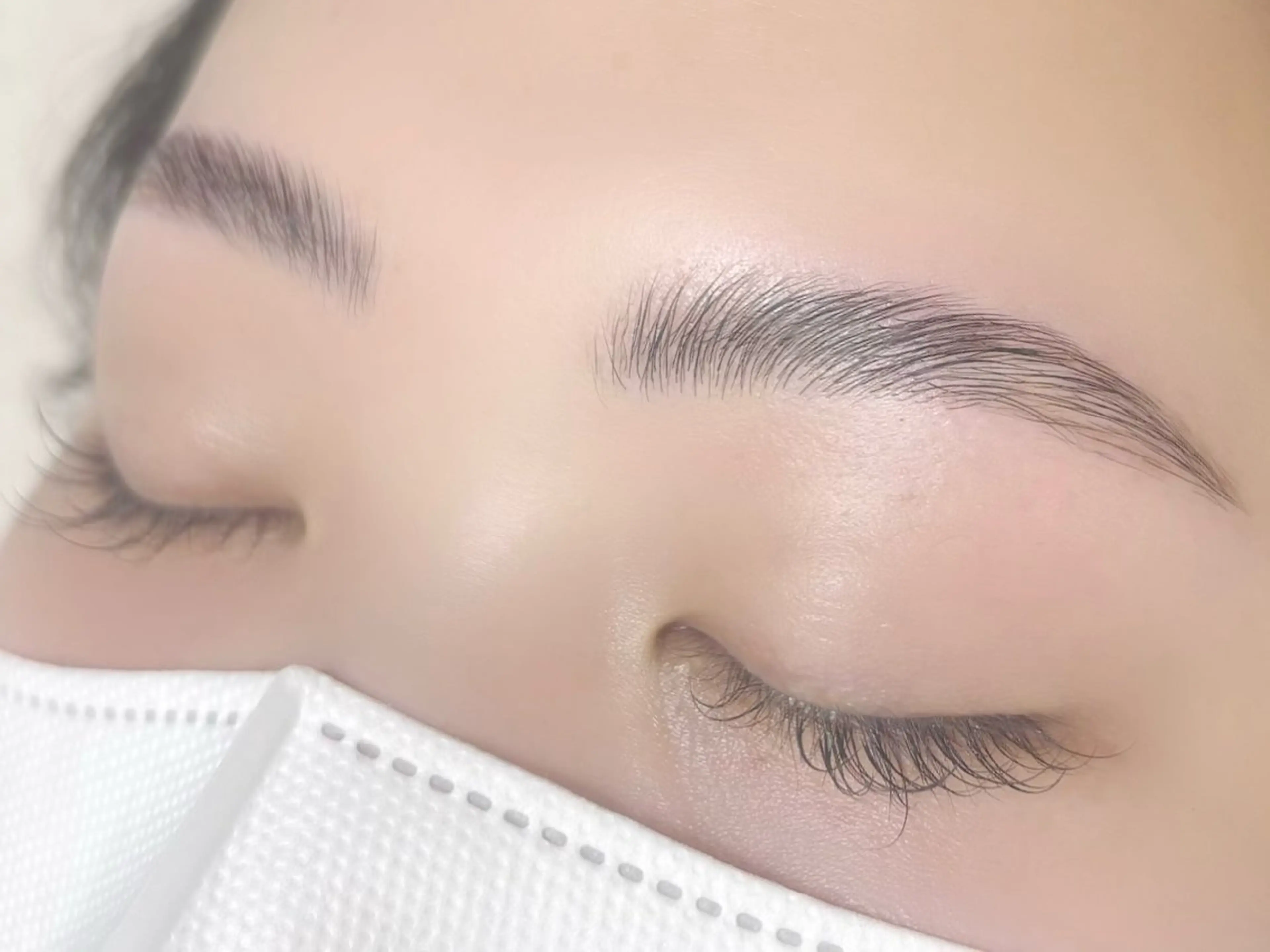 アイブロウ ハリウッドブロウリフト alice tokyo今井★のマツエク・マツパデザイン