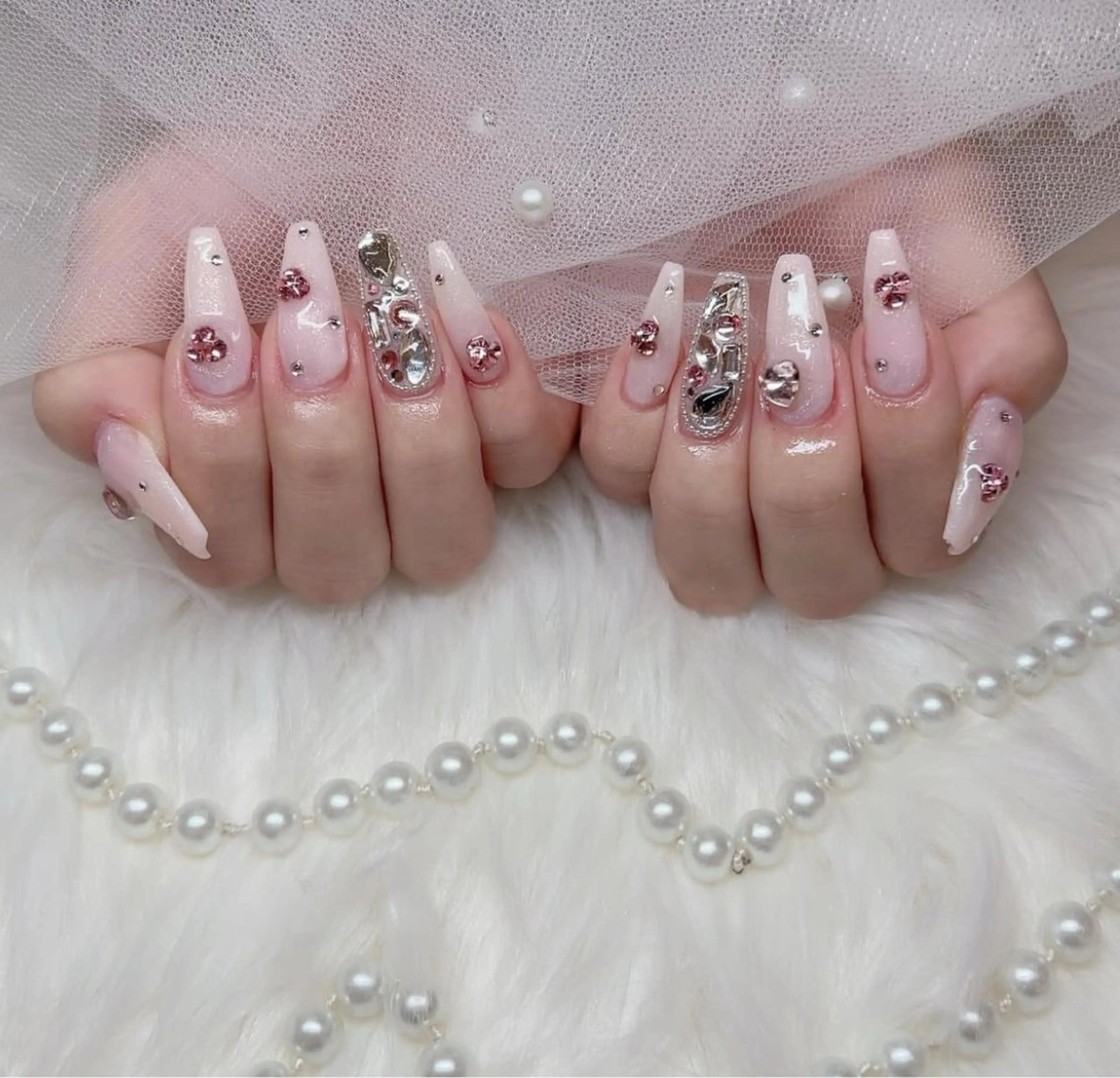 ネイル アートネイル フラワーネイル フレンチネイル ジェルネイル グラデーション ハンドネイル Ryu Nail NekoChanのネイルデザイン