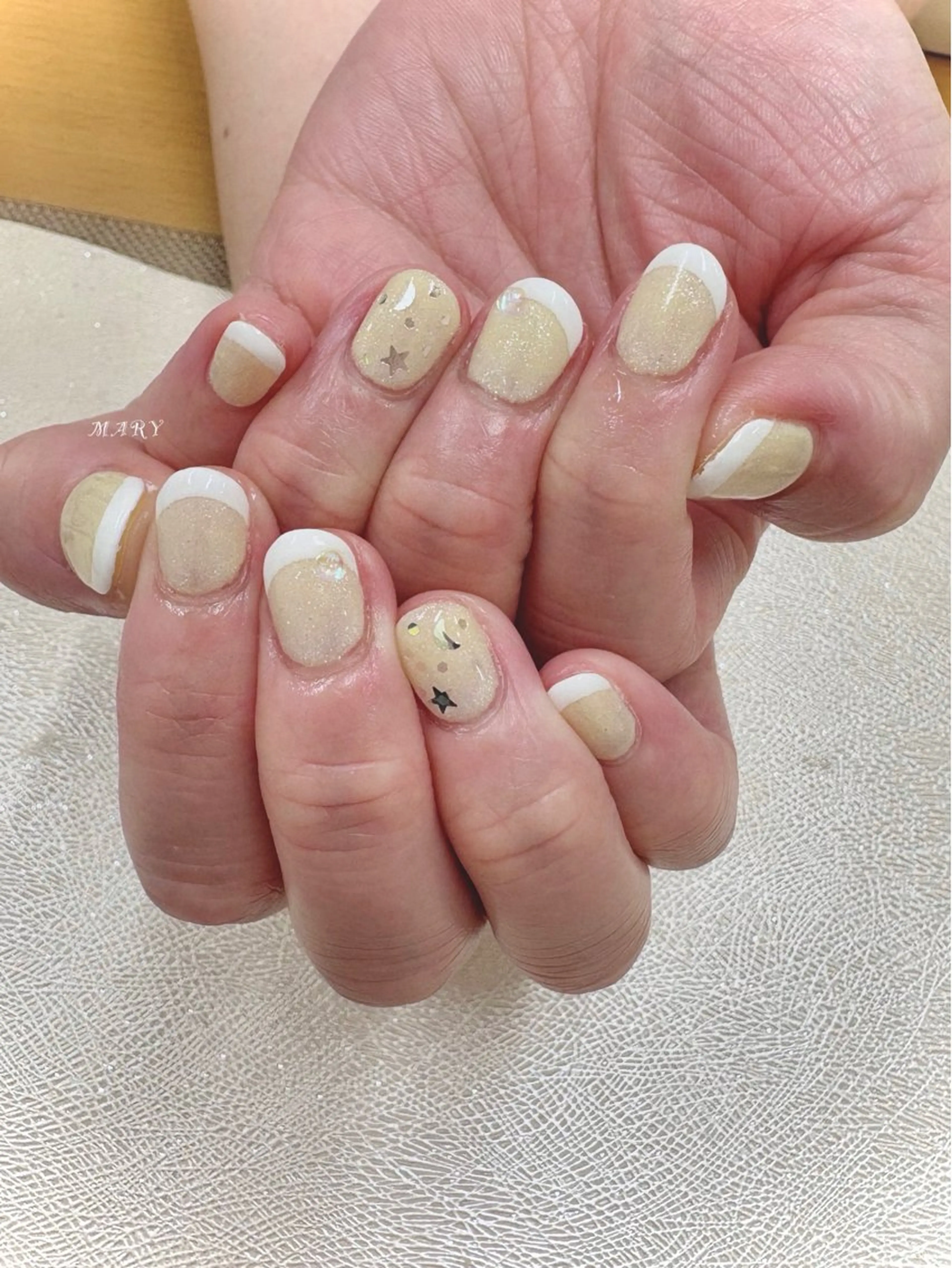 ネイル フレンチネイル ニュアンスネイル 黄色 ハンドネイル Mary nail .narumiのネイルデザイン