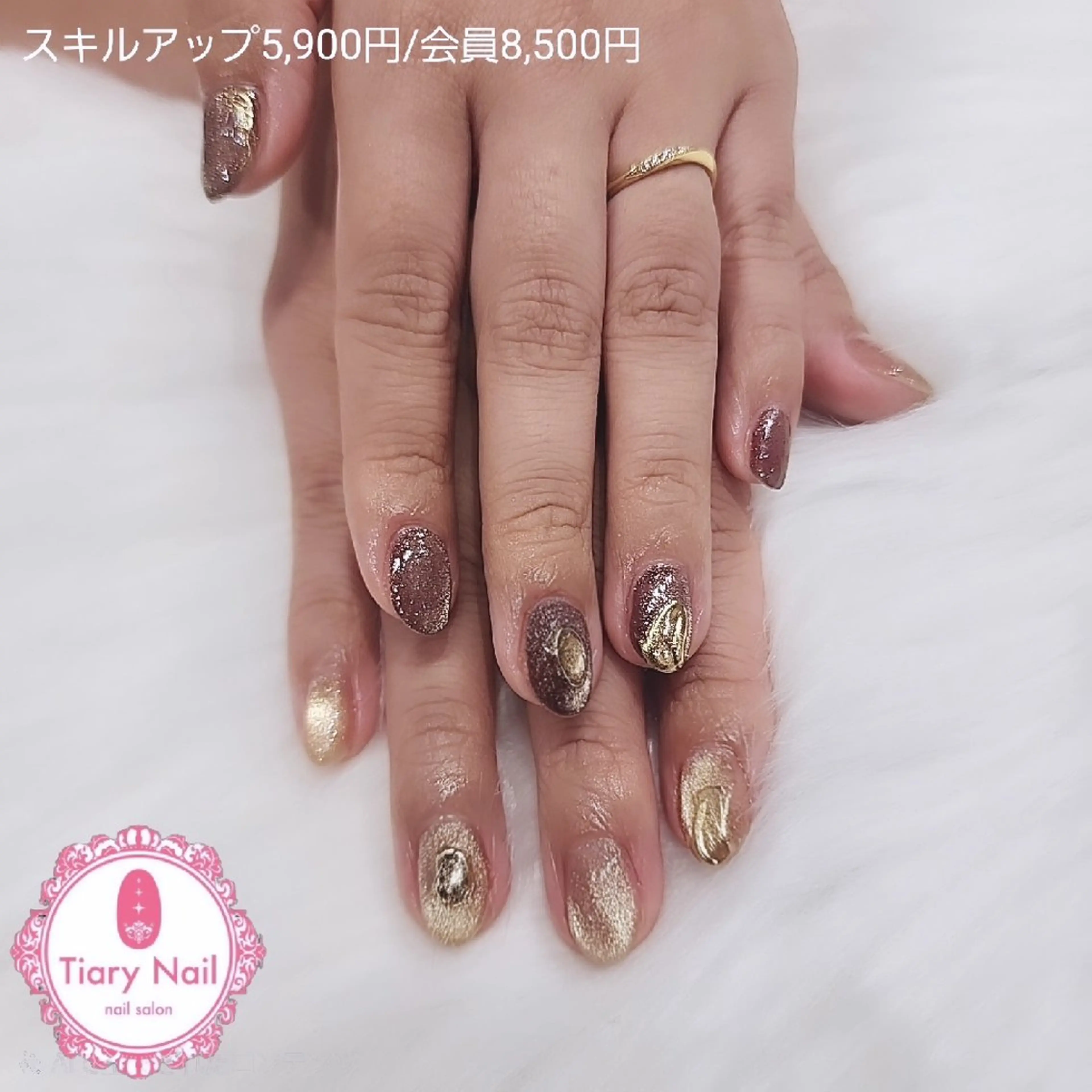 ネイル 💙🤍Tiary M🤍💙のネイルデザイン