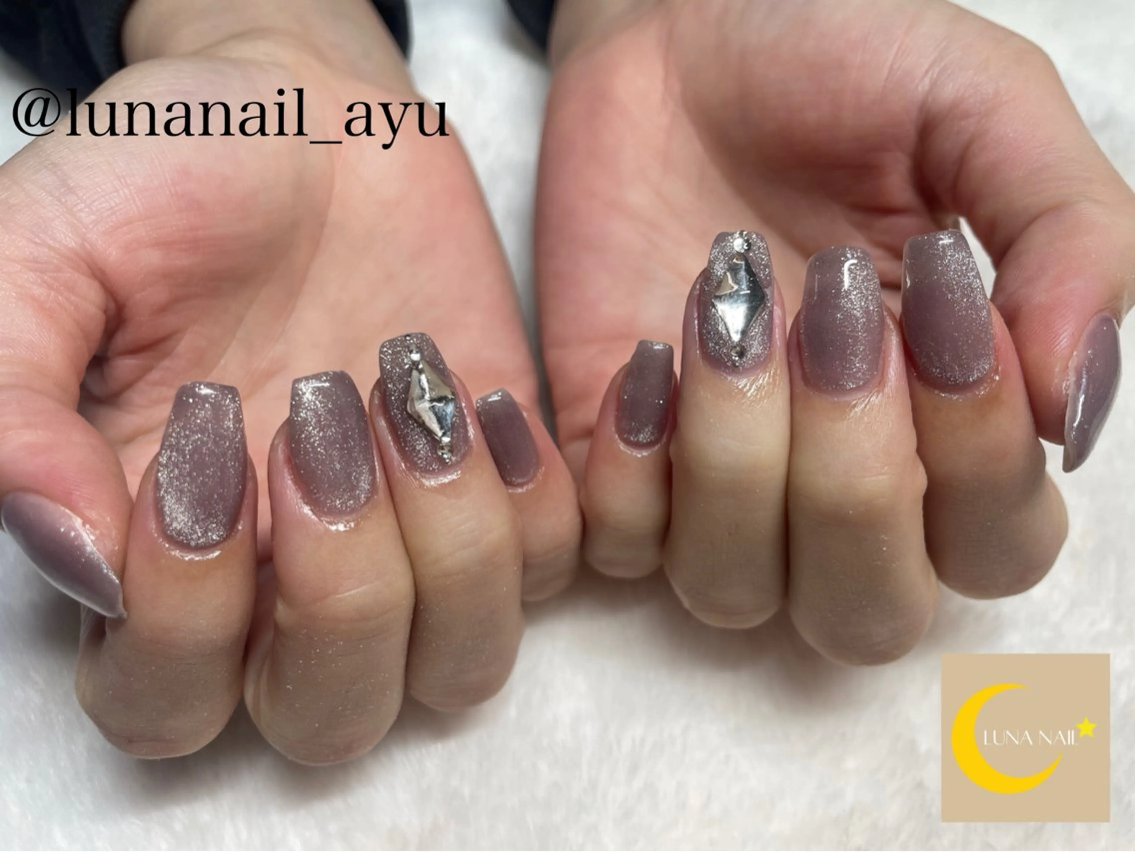ネイル マグネットネイル シンプルネイル ハンドネイル LUNA NAIL ayuのネイルデザイン
