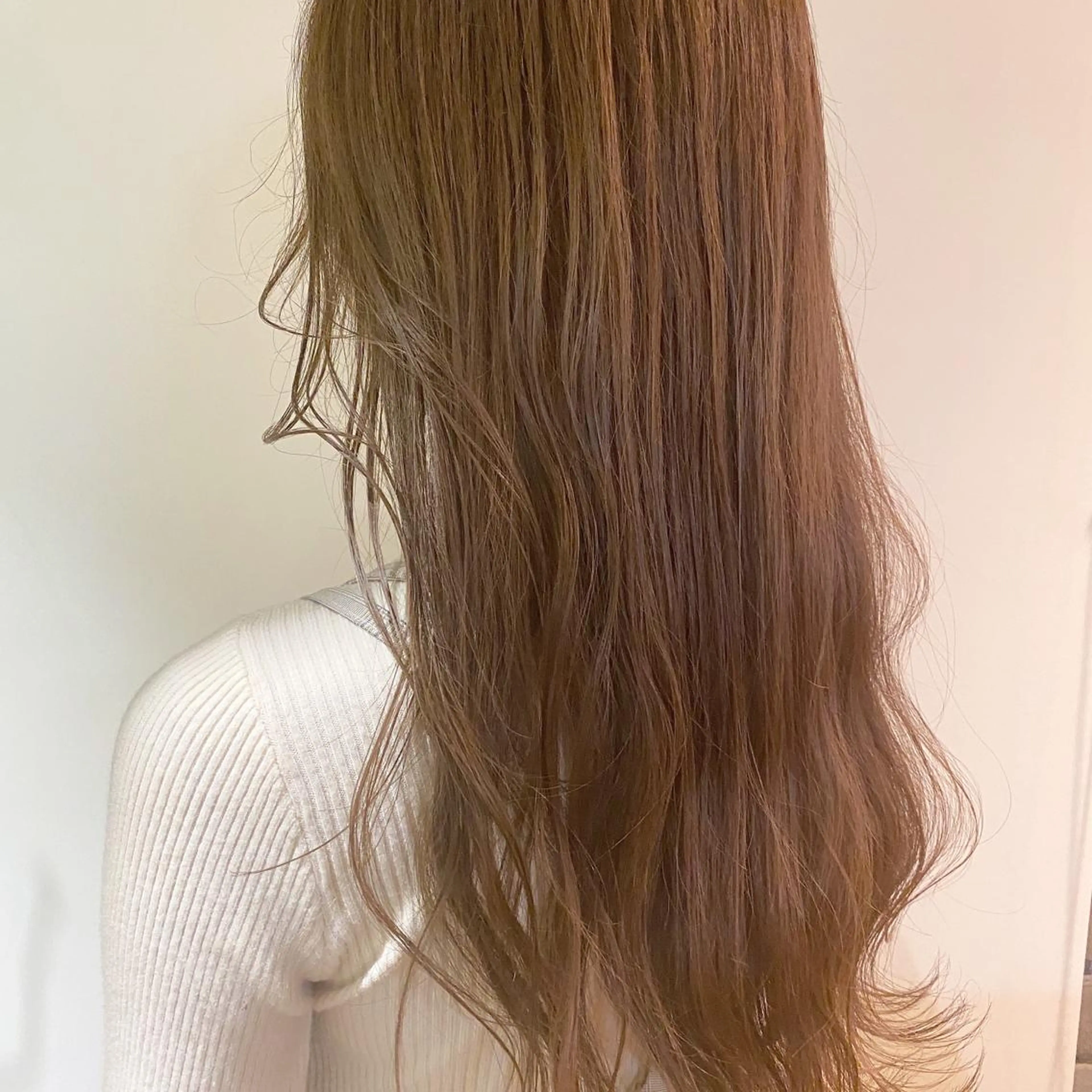 ロング カラー ベージュカラー ブリーチ ミルクティーベージュ ブリーチなしカラー 撮影モデル募集 🦋soemikaのヘアスタイル