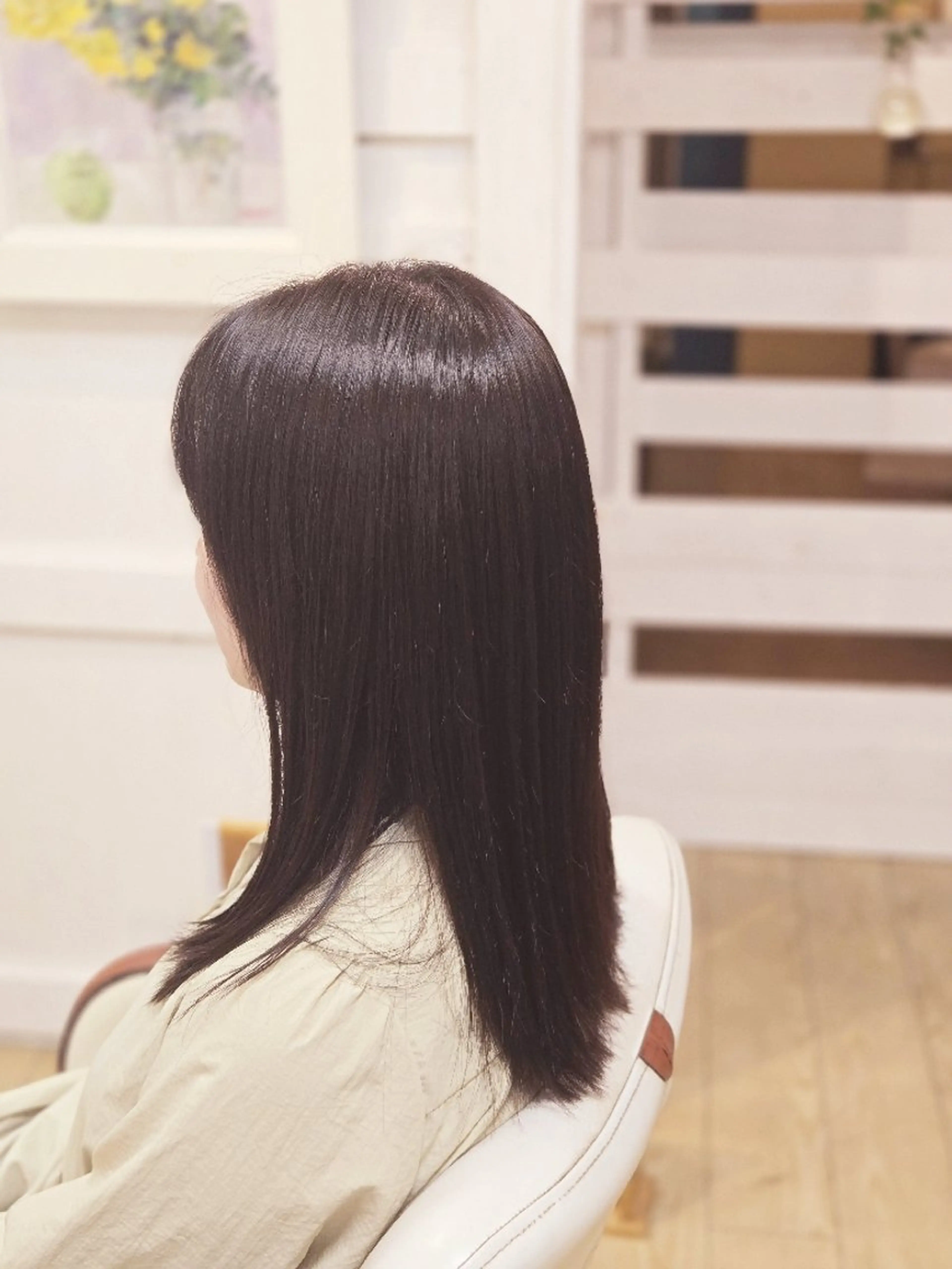 セミロング 髪質改善 田中 牧子のヘアスタイル