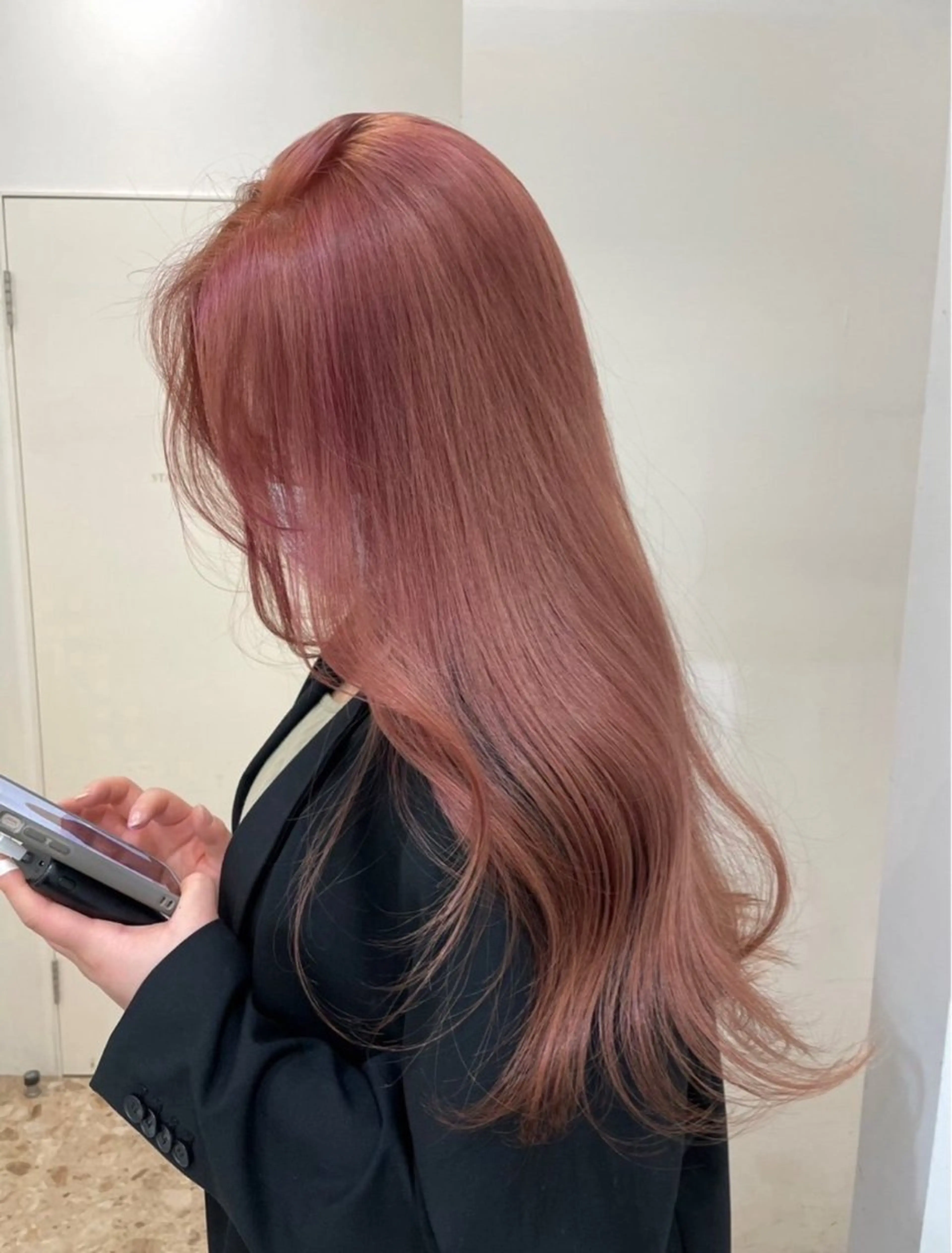 カラー ブリーチ ブラウンカラー ラベンダーカラー ブリーチなしカラー ピンクカラー メンズカット/眉カッ ト/ブリーチ/シオリのヘアスタイル