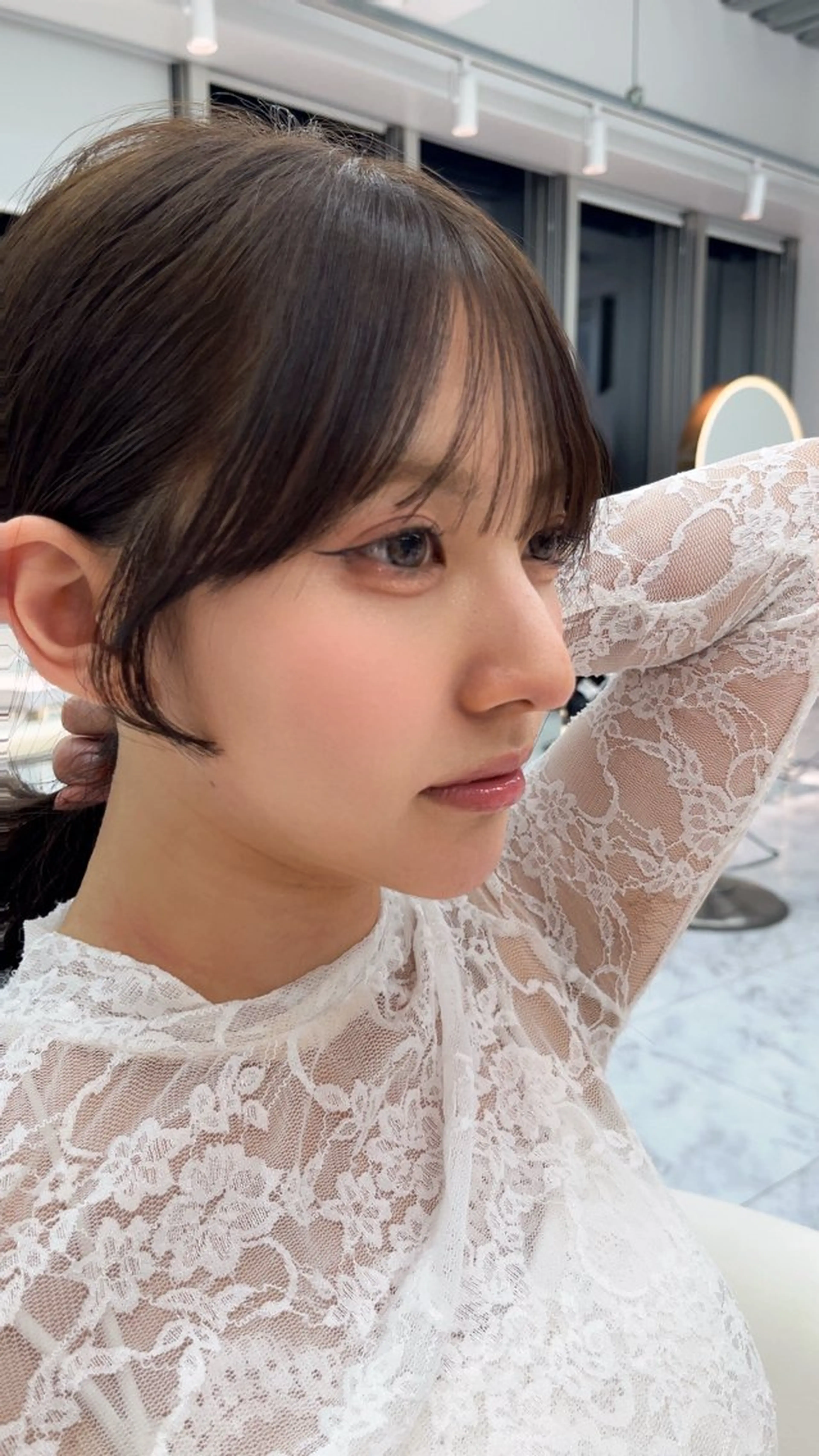 ミディアム カット 💖しの💖韓国ヘア レイヤーカットのヘアスタイル