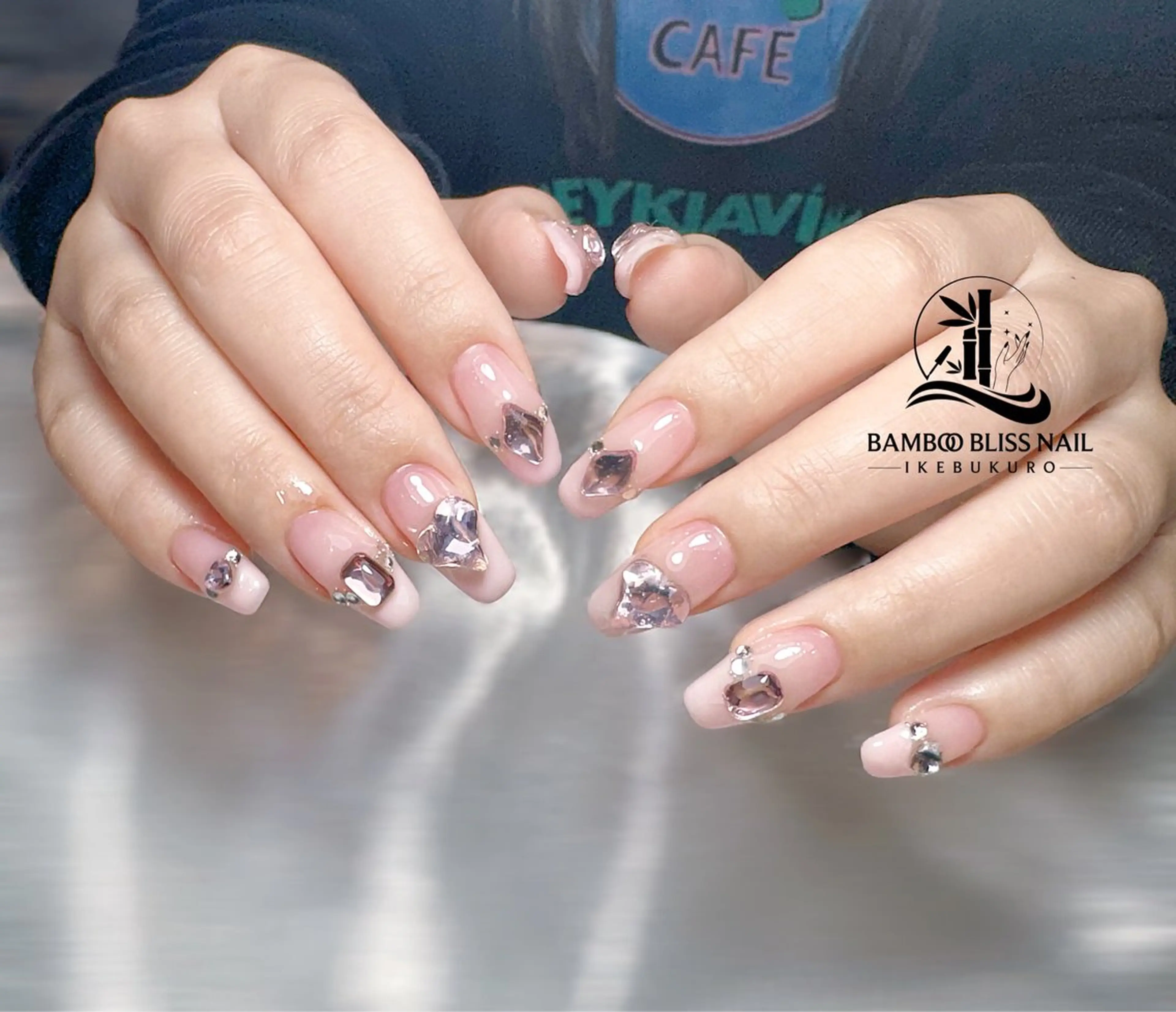 『チップ長さ出し10本』ワンカラー+ストーン付け放題120分の写真