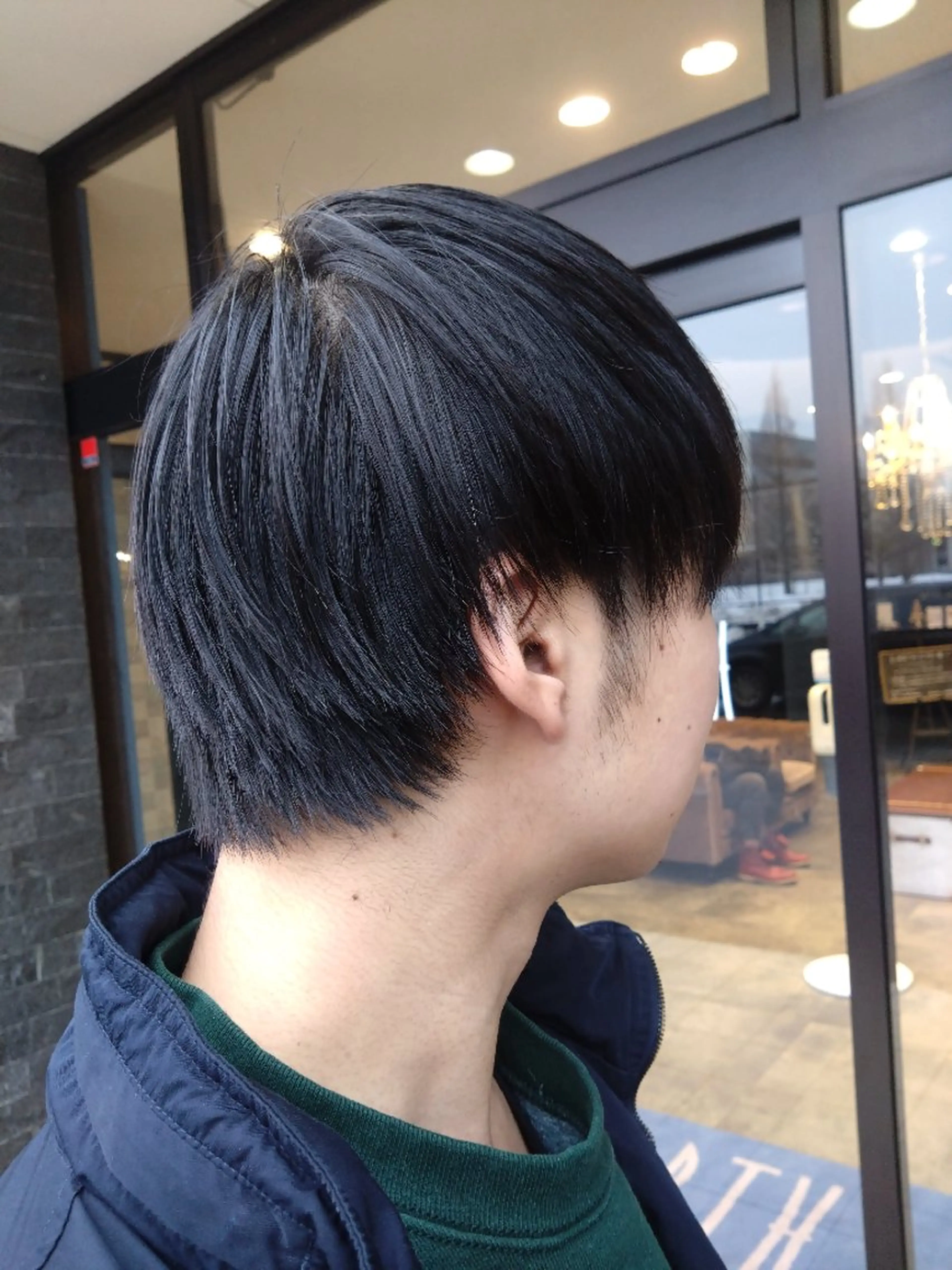 ミディアム メンズ マッシュ 刈り上げ 婦中町／4月限定無料 カットメニューありのヘアスタイル