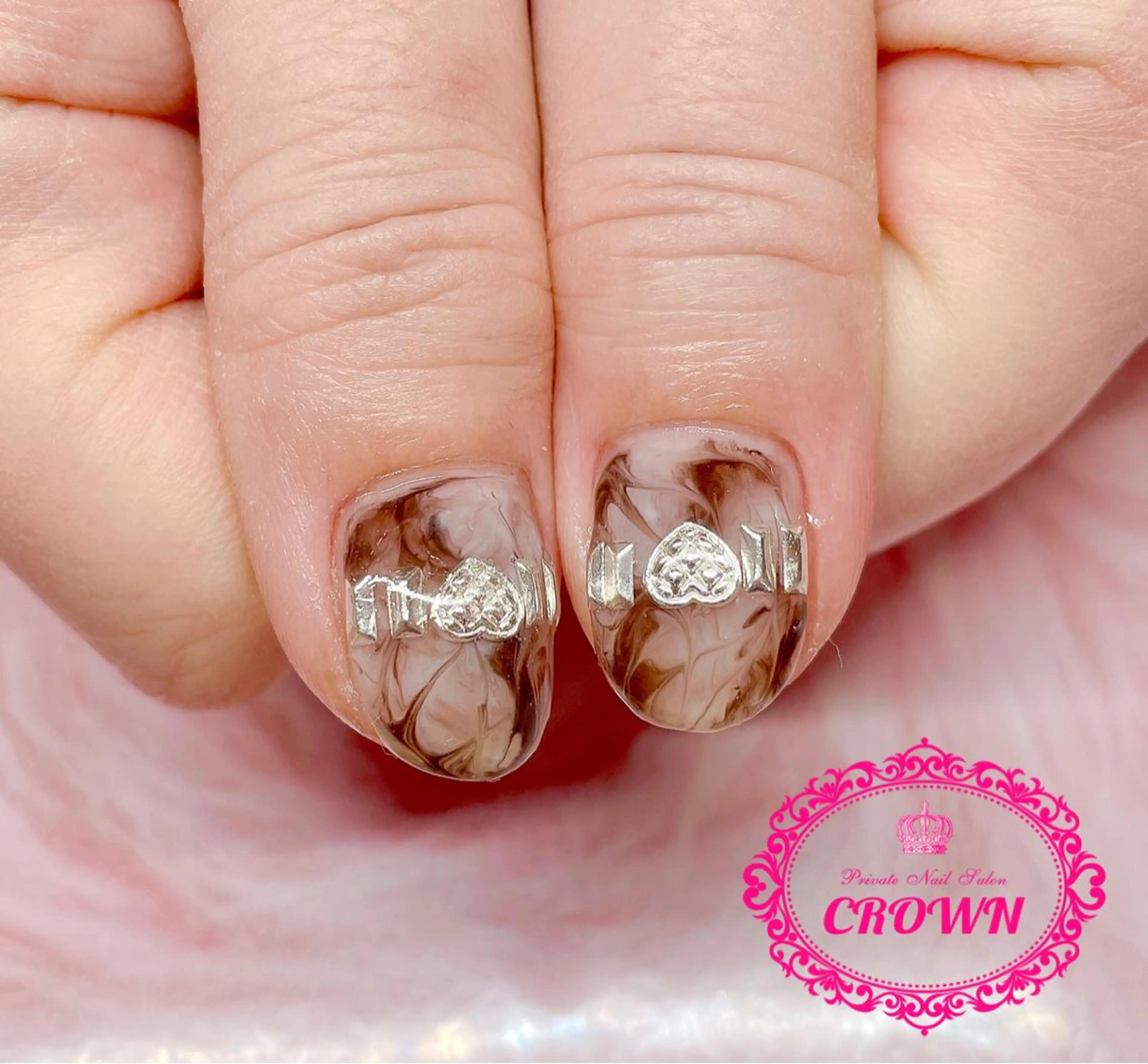 ネイル CROWN プライベートサロンのネイルデザイン