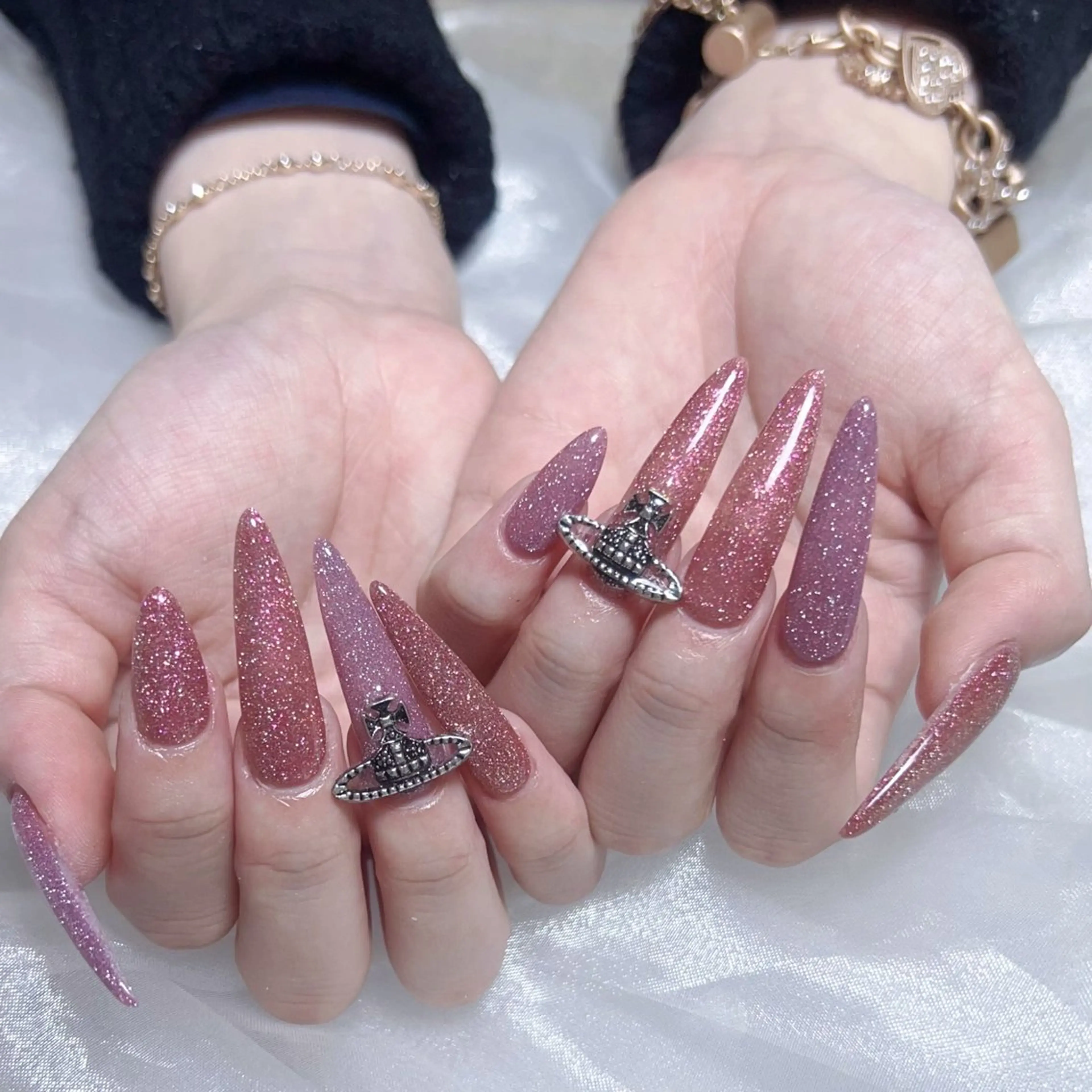 メンズ ネイル メンズ韓国風 アートネイル オーロラネイル ガーリー キラキラネイル ハンドネイル Nail salon 木にいるのネイルデザイン