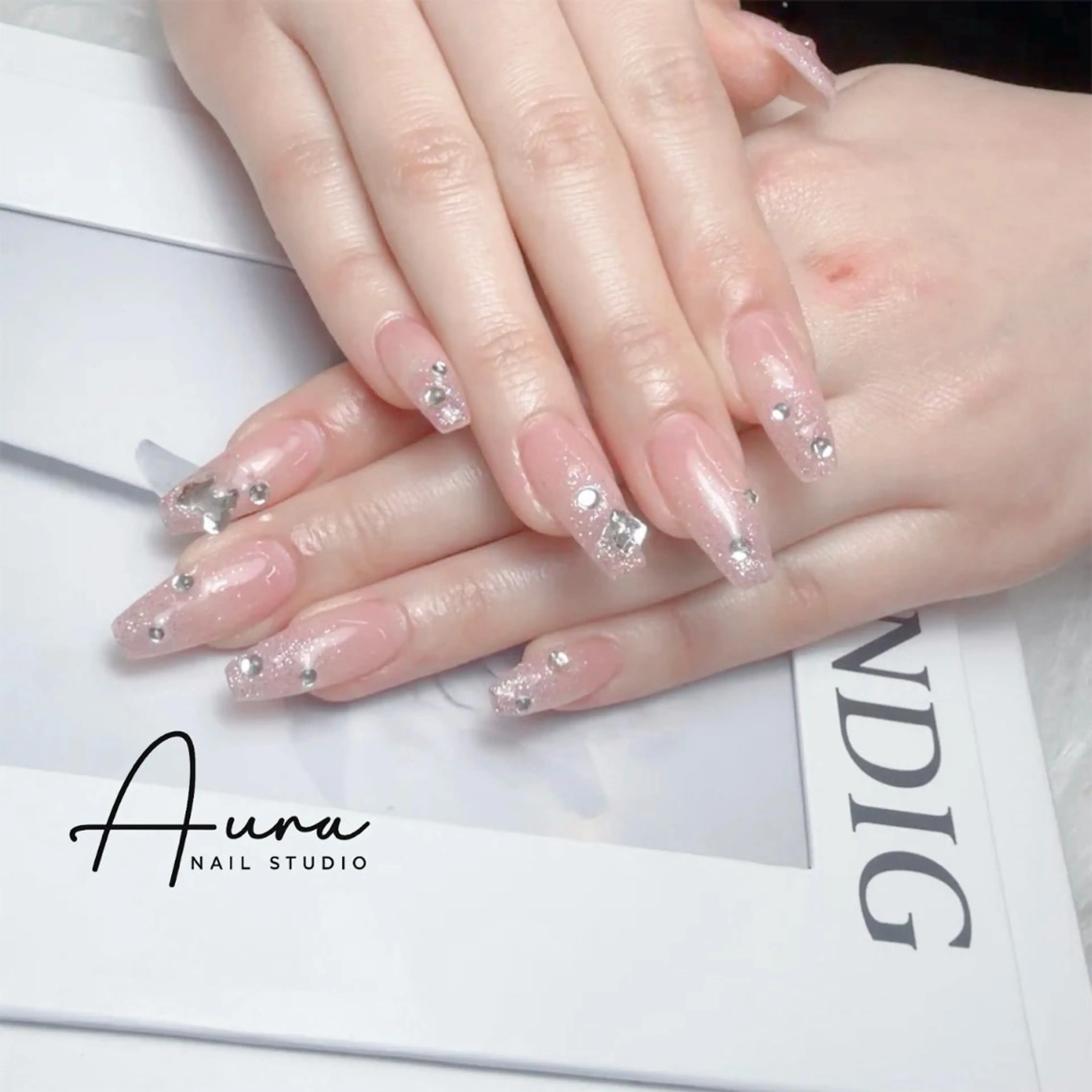 ネイル ハンドネイル Aura Nail Maiのネイルデザイン