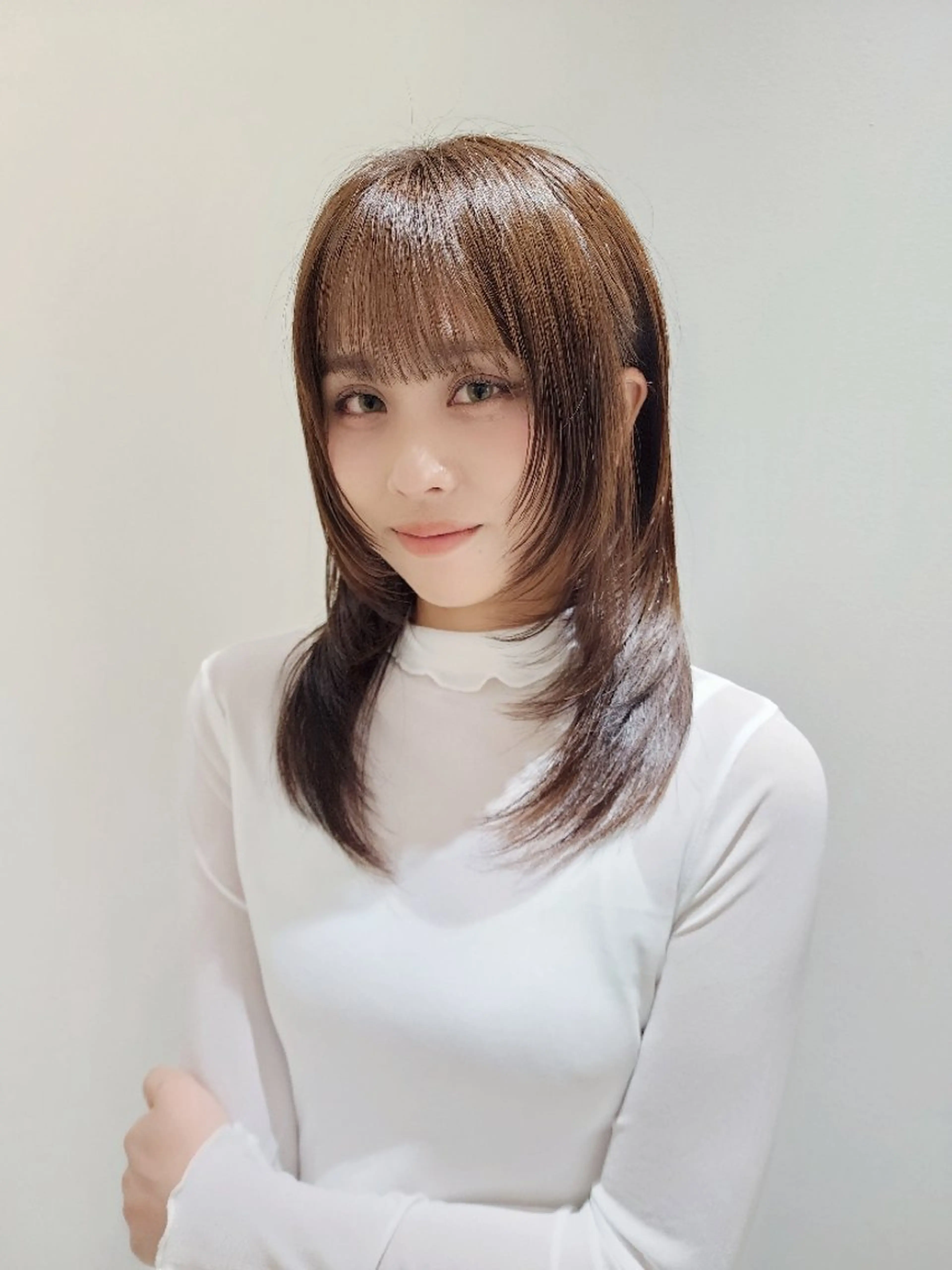 セミロング レイヤーカット ヘアカラー トリートメント レイヤーカット/ ウルフカット/大橋 のヘアスタイル