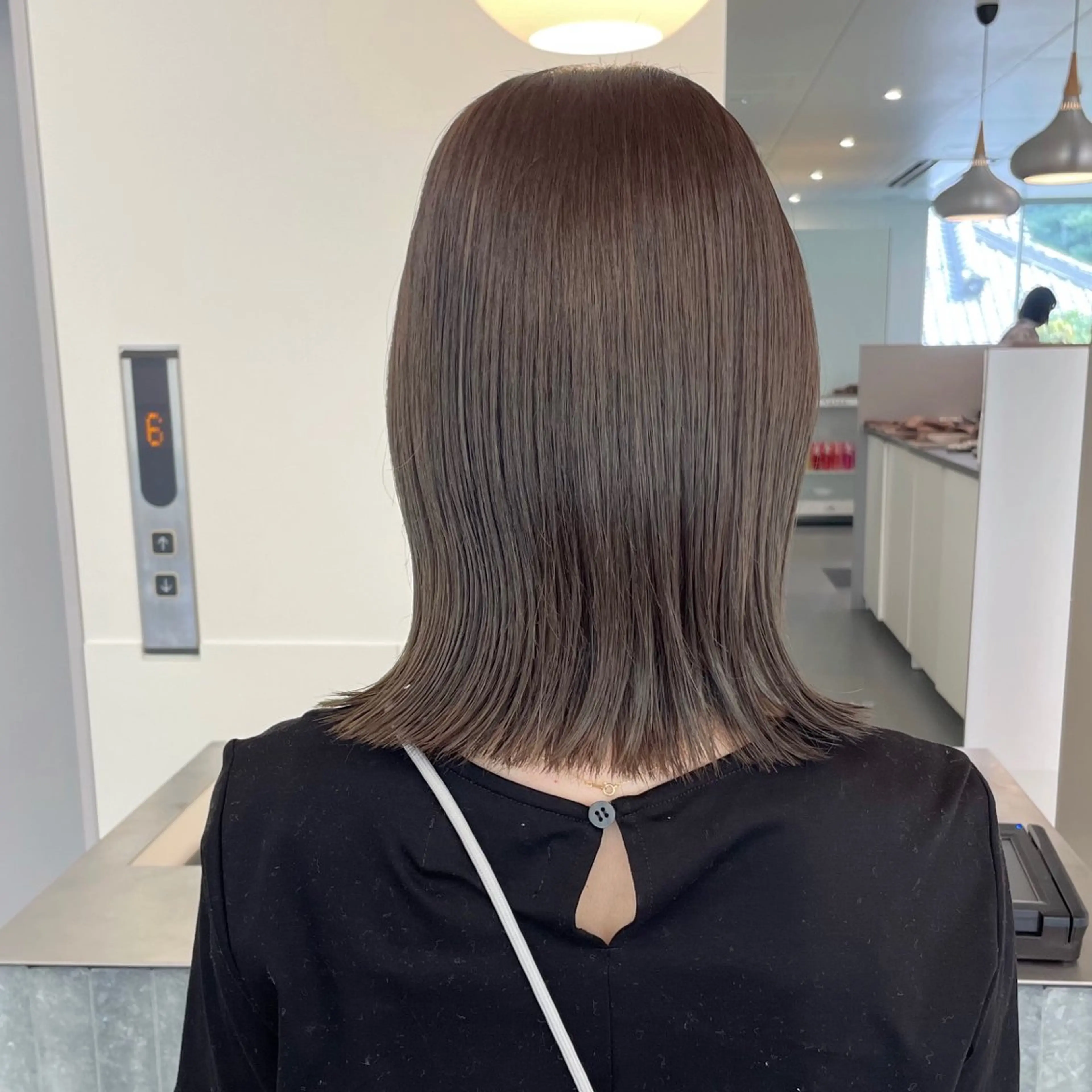 ミディアム カラー ベージュカラー ブリーチ 透明感カラー ダブルカラー グレージュ カット ヘアカラー トリートメント 髪質改善/ボブ 🌻Mutsumiのヘアスタイル