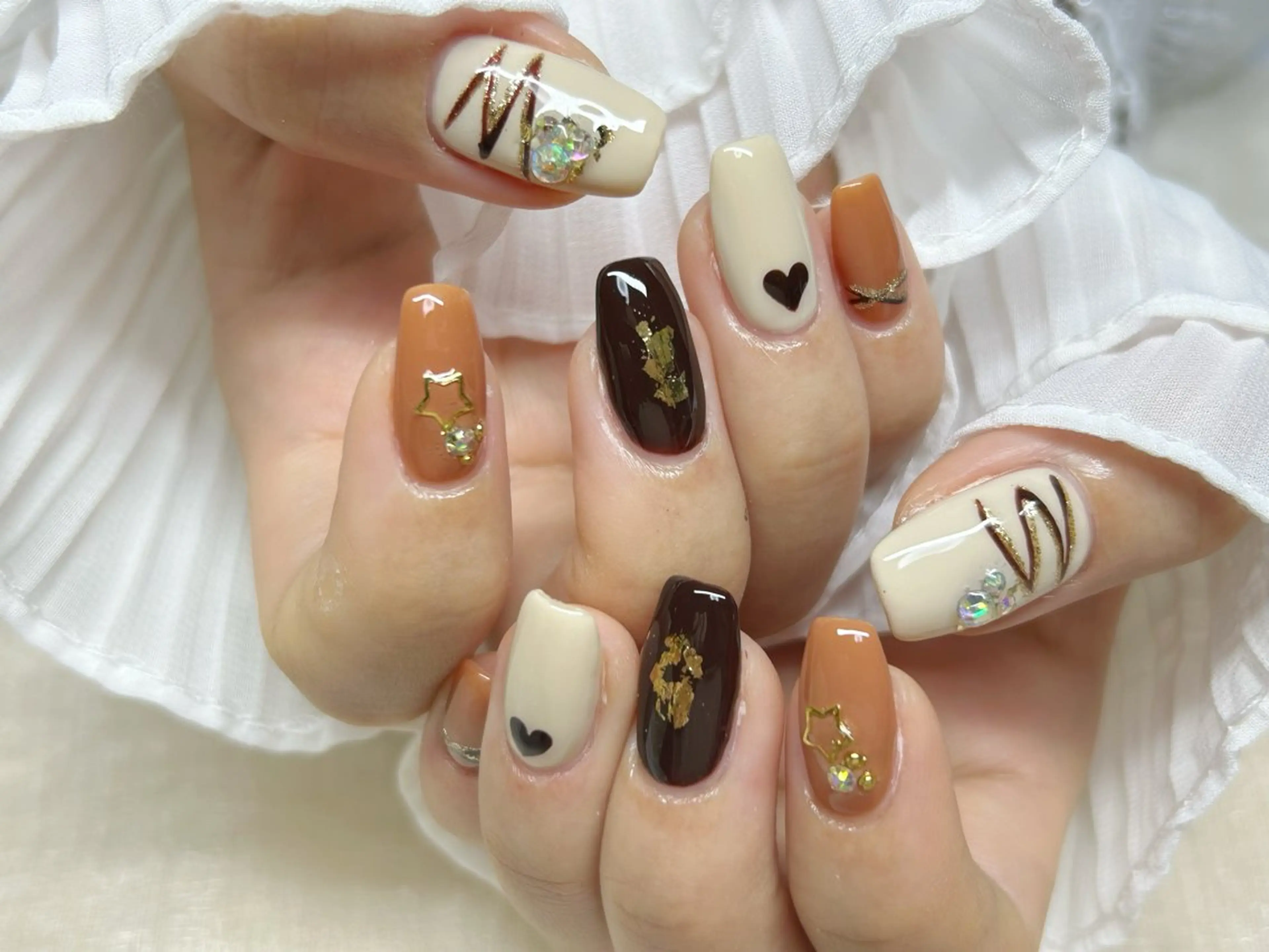 ネイル バレンタイン ハンドネイル Lino Nailのネイルデザイン
