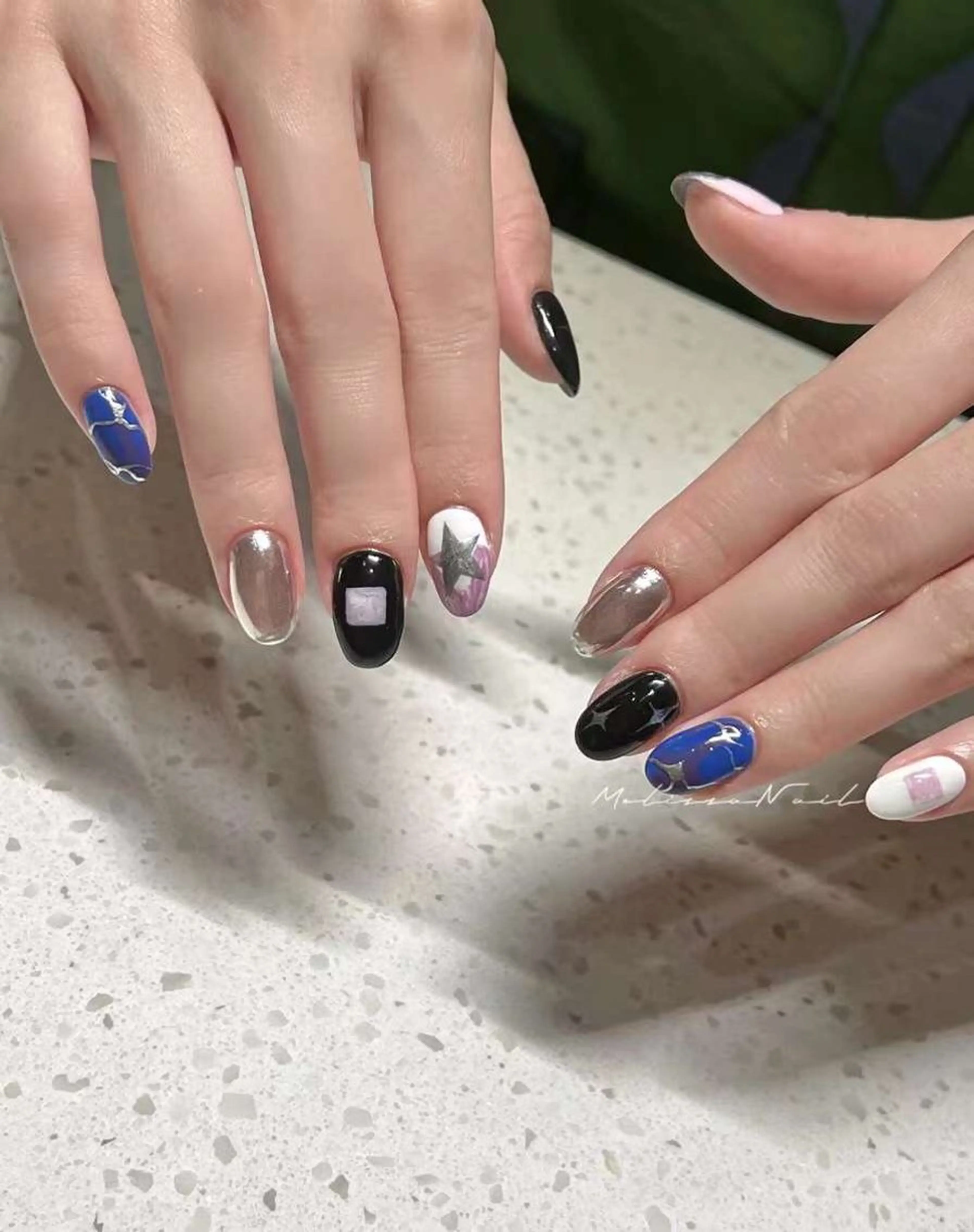 ネイル ハンドネイル VIVIAN リサのネイルデザイン