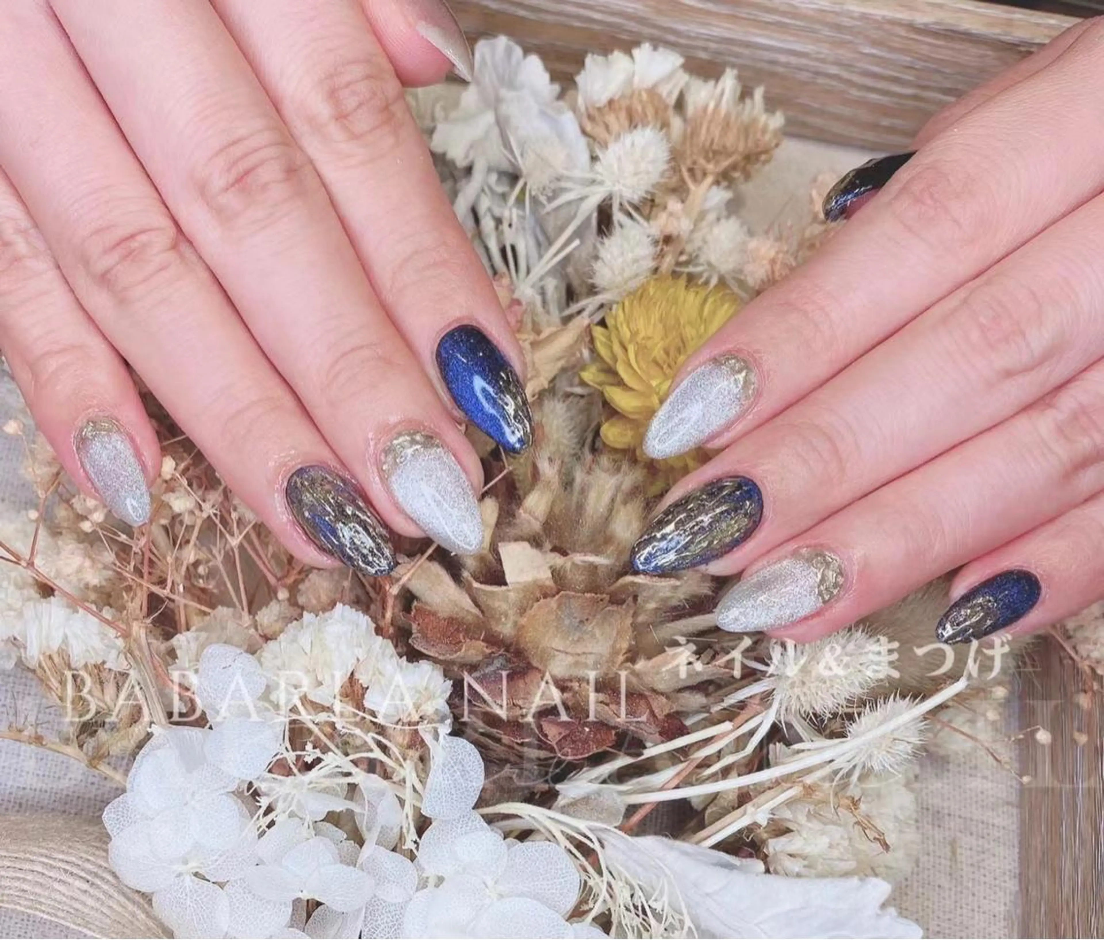 ネイル ブルー ミラーネイル ニュアンスネイル シルバー Babarla Nailのネイルデザイン