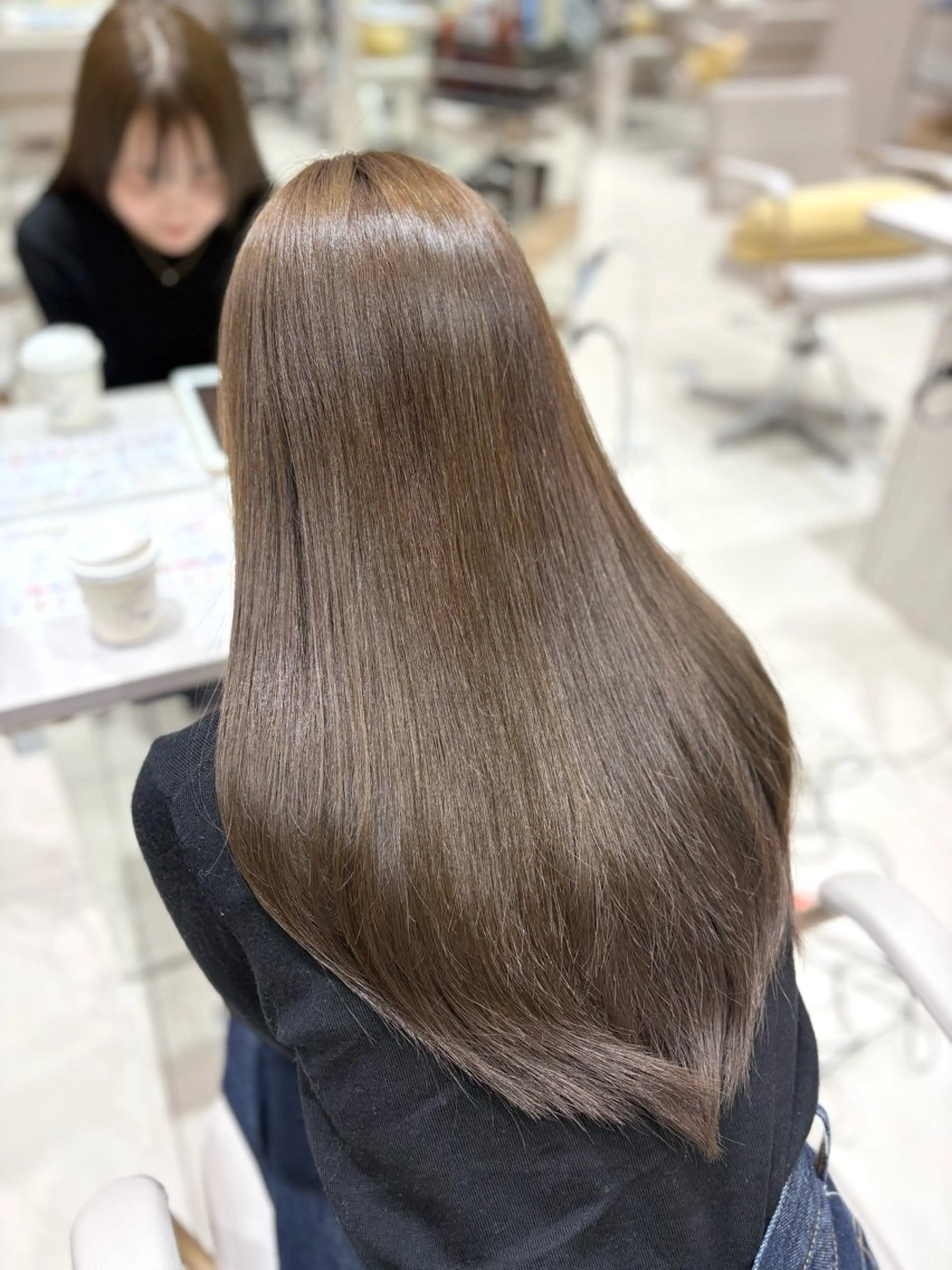 ロング カラー グレージュ オリーブグレージュ オリーブグレー 銀座/レイヤー/ 透明感カラー✨りくのヘアスタイル