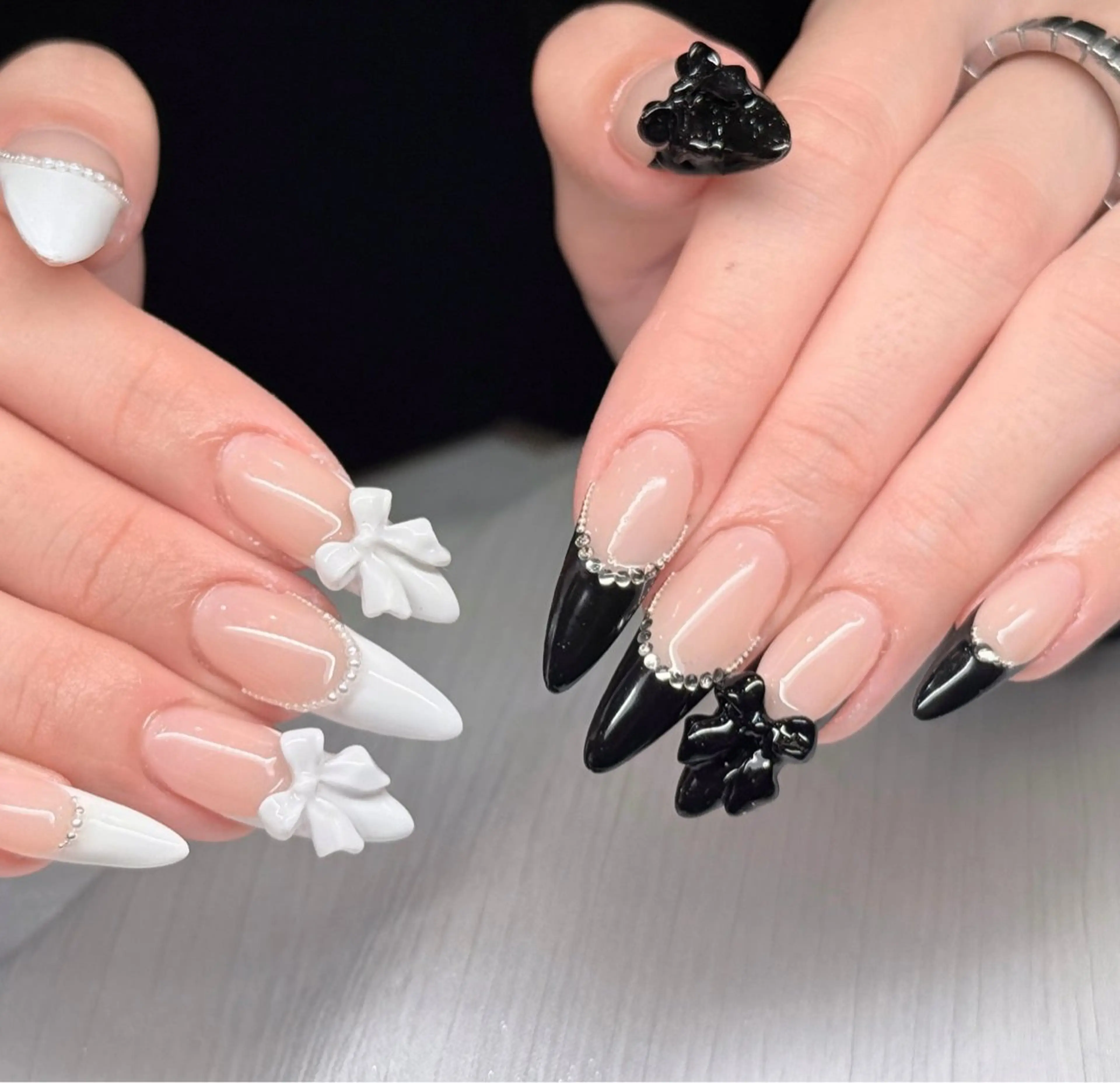 ネイル オーロラネイル ブルー チークネイル フットネイル フレンチネイル ハンドネイル REI NAのネイルデザイン