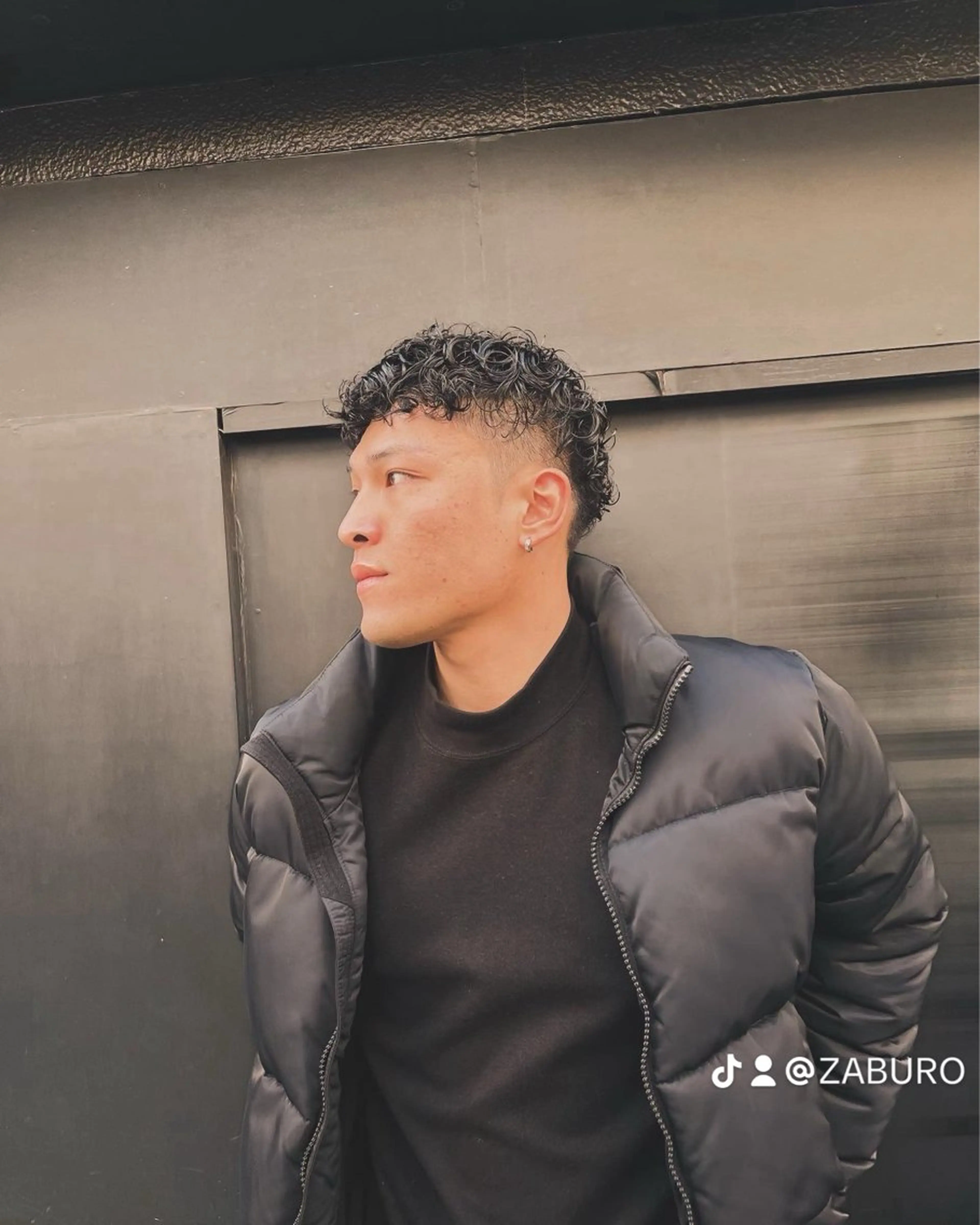 パーマ メンズ メンズパーマ スペインカール カット 💈FADE &LINE安達のヘアスタイル