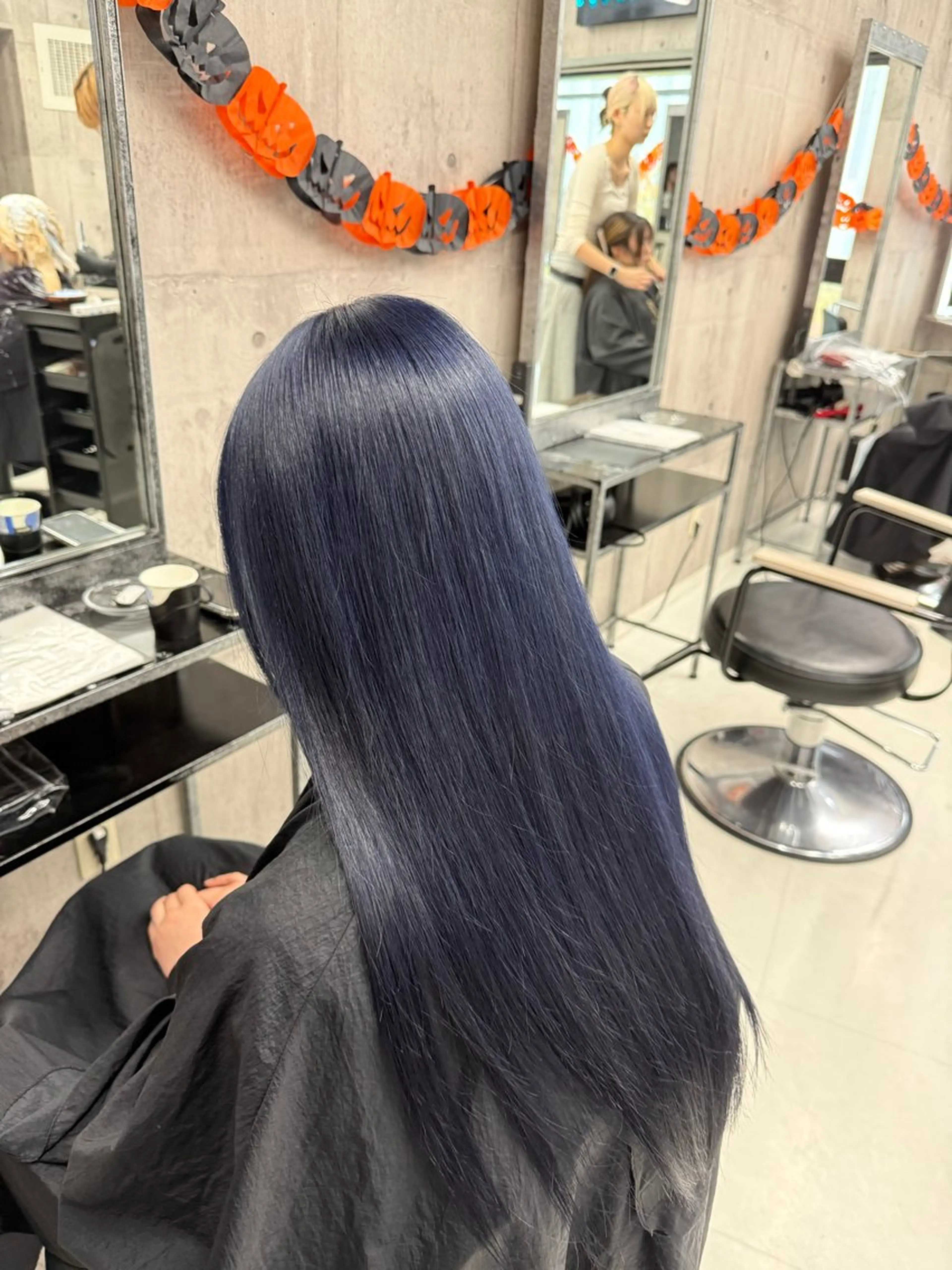 ロング カラー メンズ メンズバレイヤージュ メンズブリーチ メンズハイライト メンズハイトーン メンズインナーカラー ヘアカラー トリートメント ☁️かずき☁️青.紫 推し活カラー💫のヘアスタイル