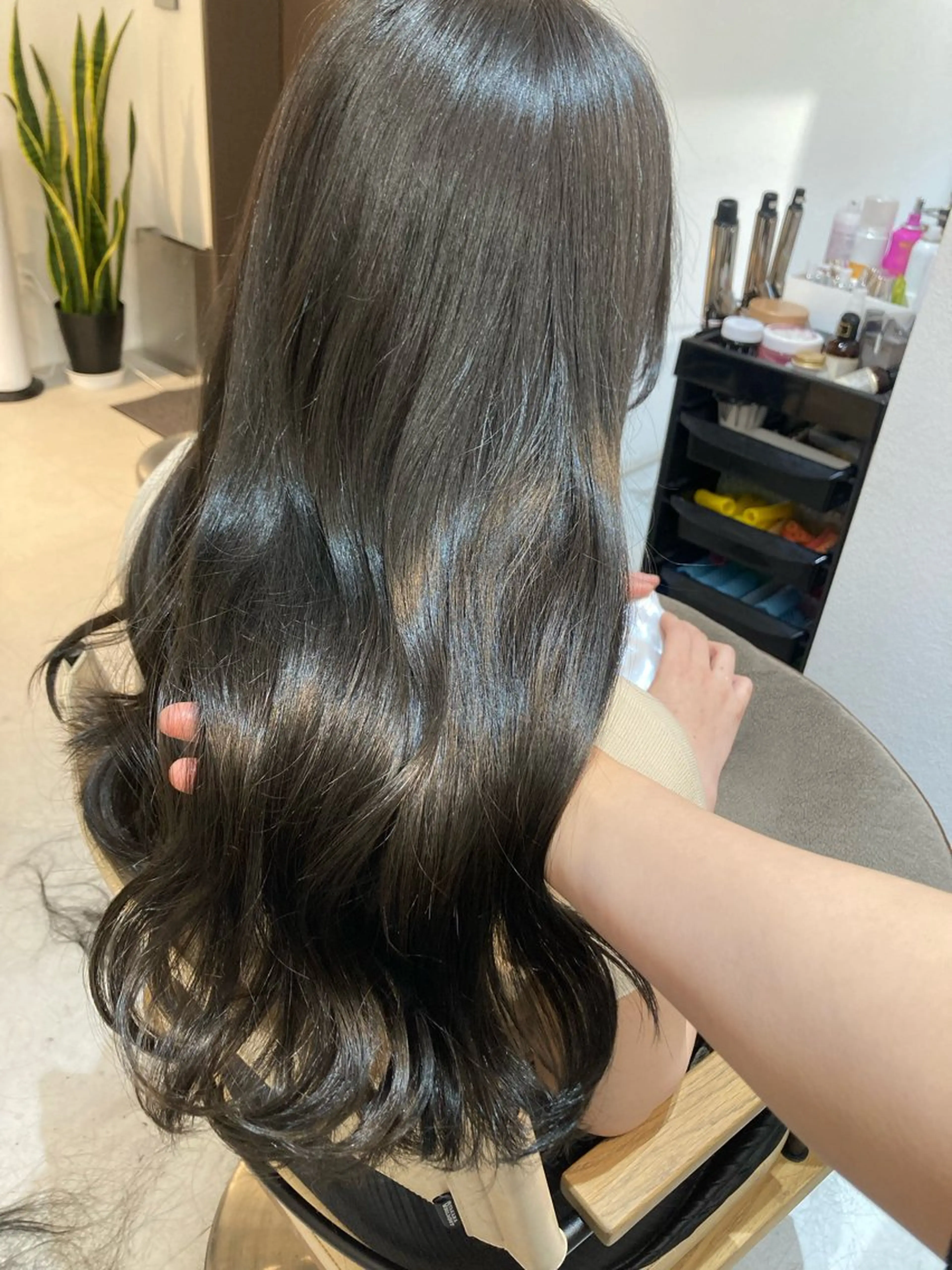 ロング カット ヘアカラー トリートメント ✨色持ちの良い艶 カラー✨蟹江真世のヘアスタイル