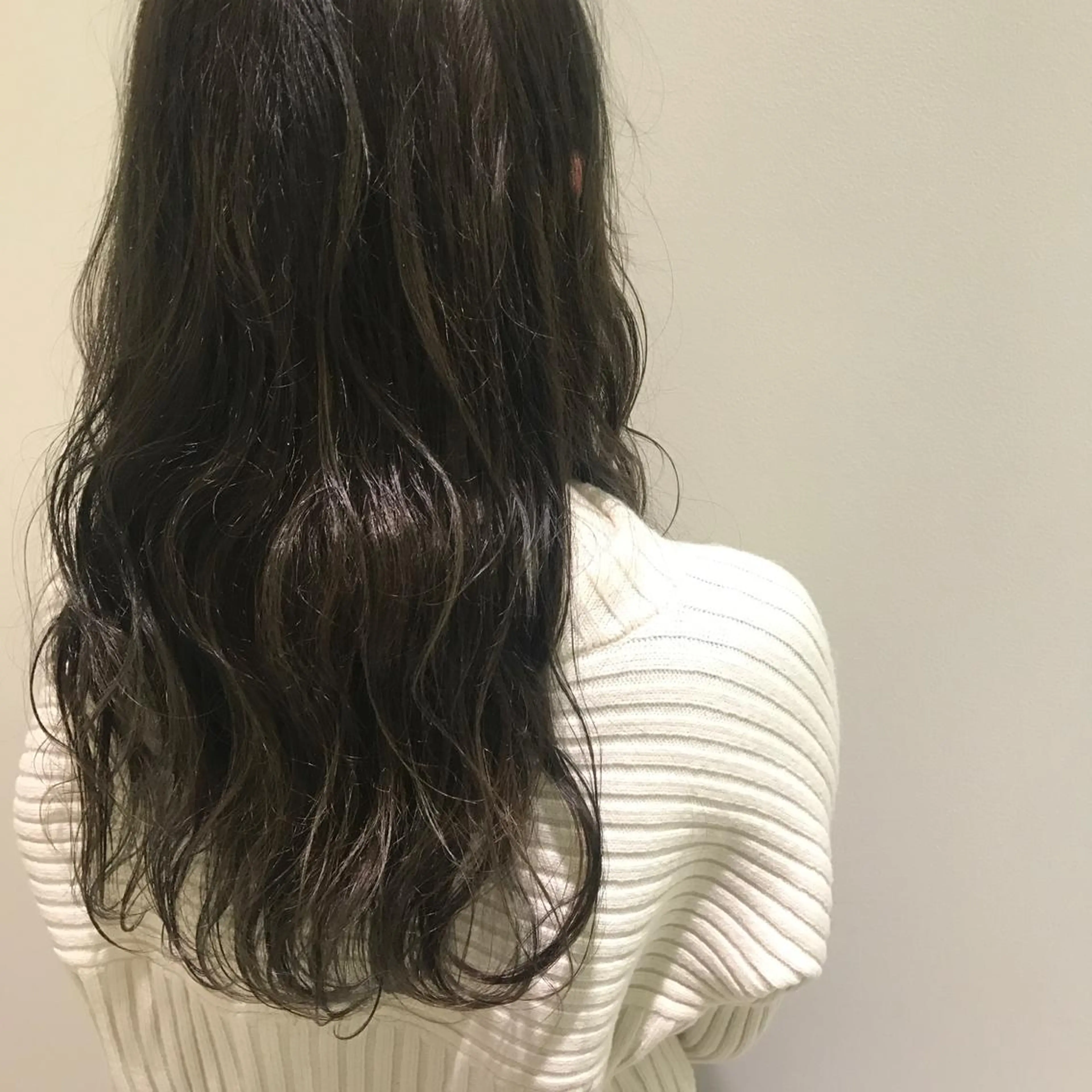 ロング カラー グレージュ MASHU所属・鳥越 一希のヘアスタイル