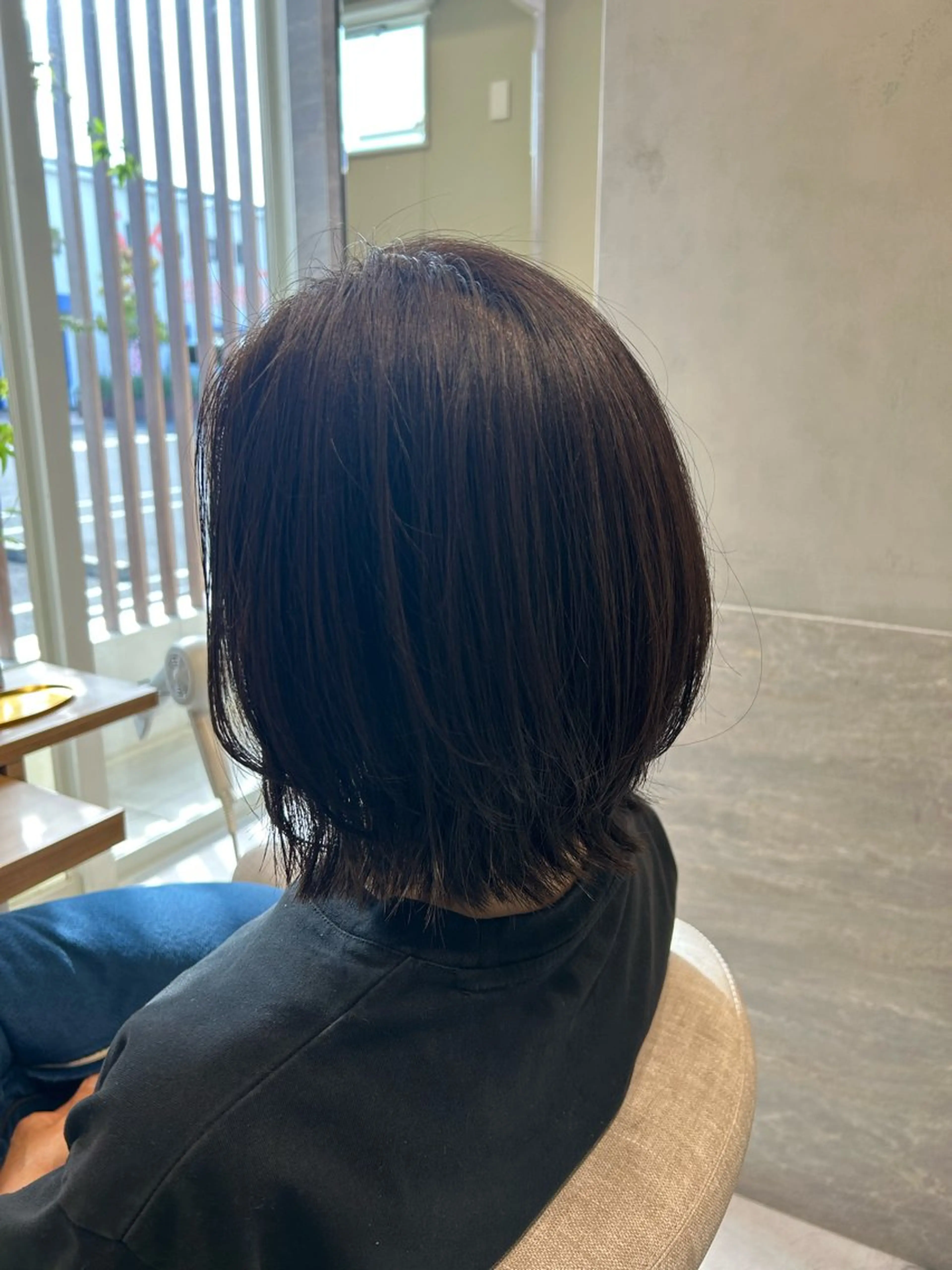 ミディアム レイヤーカット 鏡原 実和のヘアスタイル