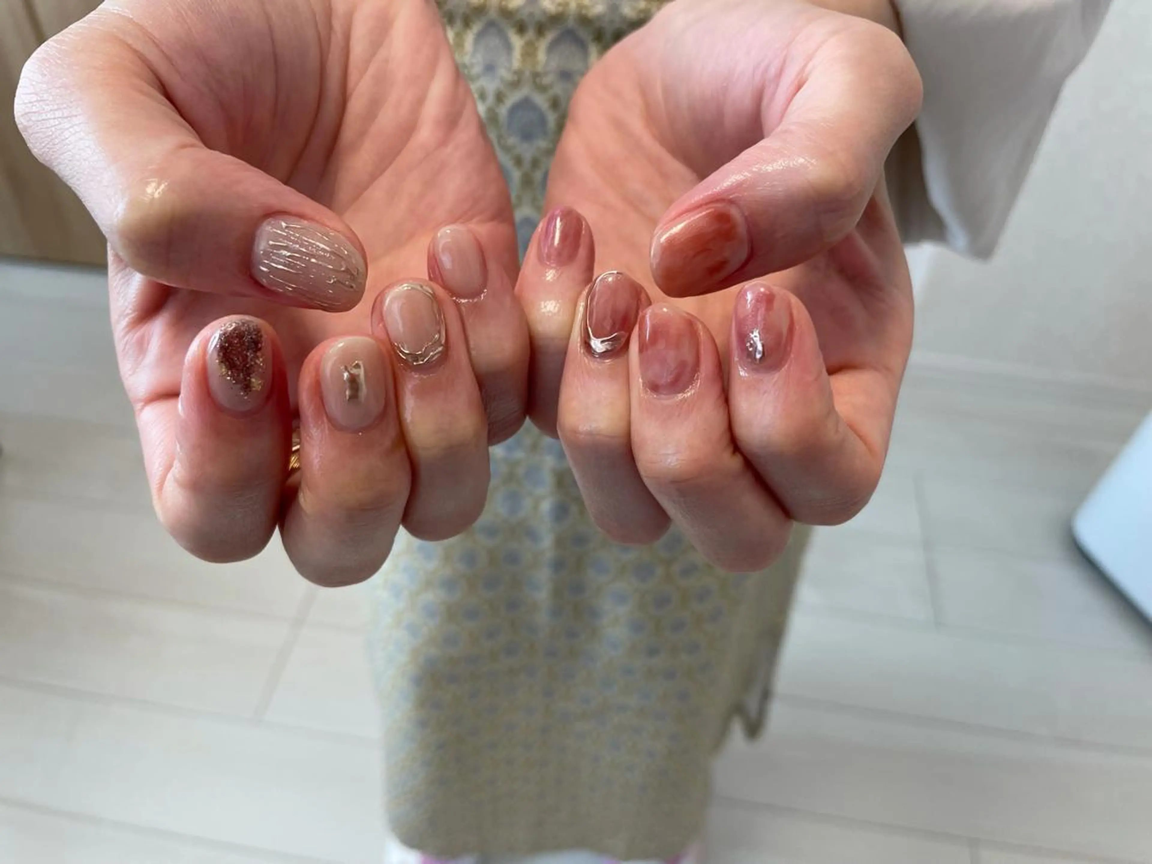 ネイル グリーン ニュアンスネイル ワンカラーネイル 浅野 すみれのネイルデザイン