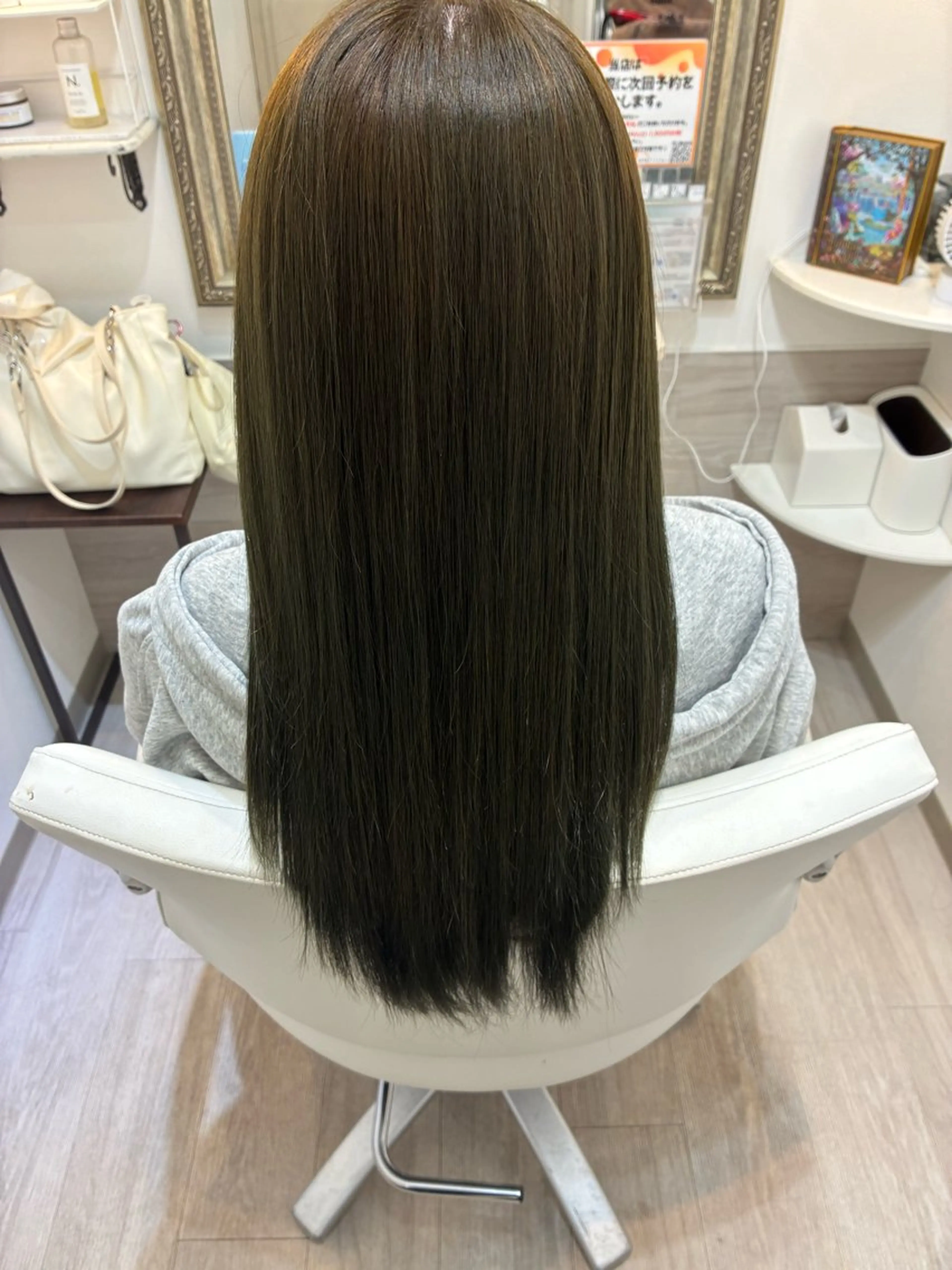 ロング カラー ヘアカラー トリートメント ✨透明感カラー✨ ☘️くすみカラー☘️のヘアスタイル